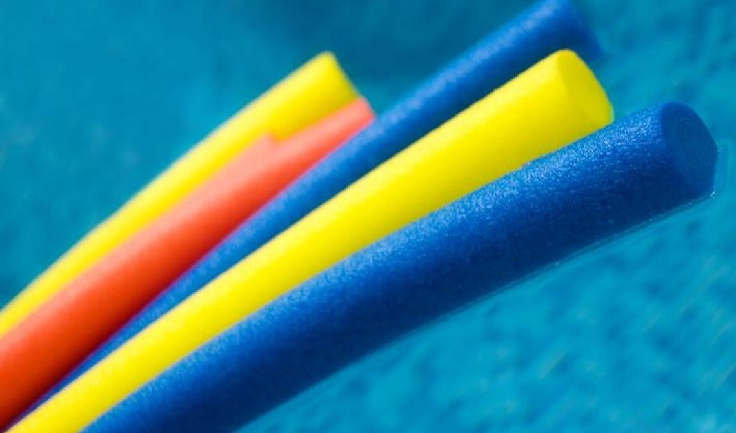 160x7 MAKARON DO NAUKI PŁYWANIA ĆWICZEŃ BASEN 1710 Głębokość produktu 7 cm