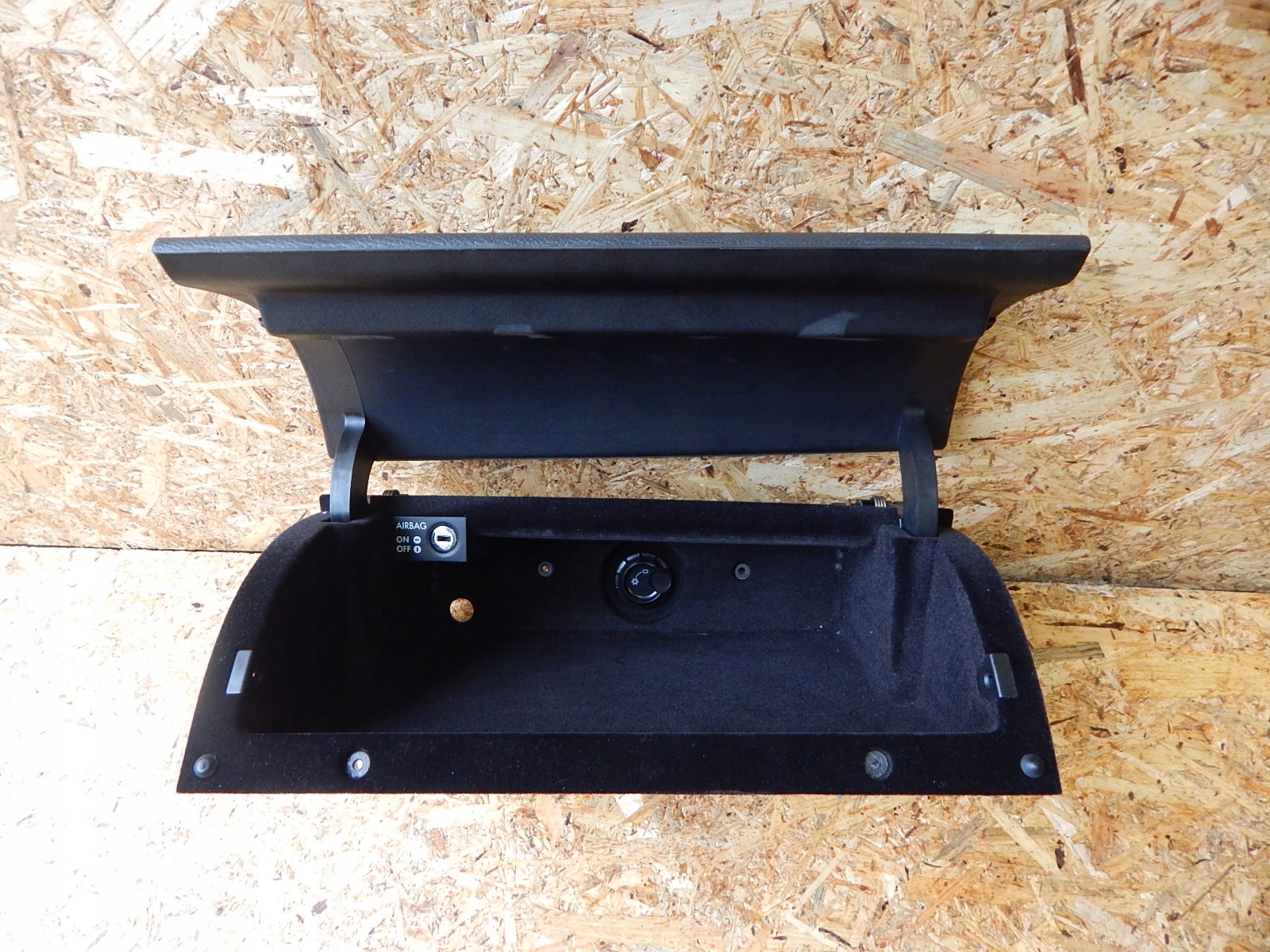 VW T5 MULTIVAN schowek pasazera konsoli Part number 7H5857239B