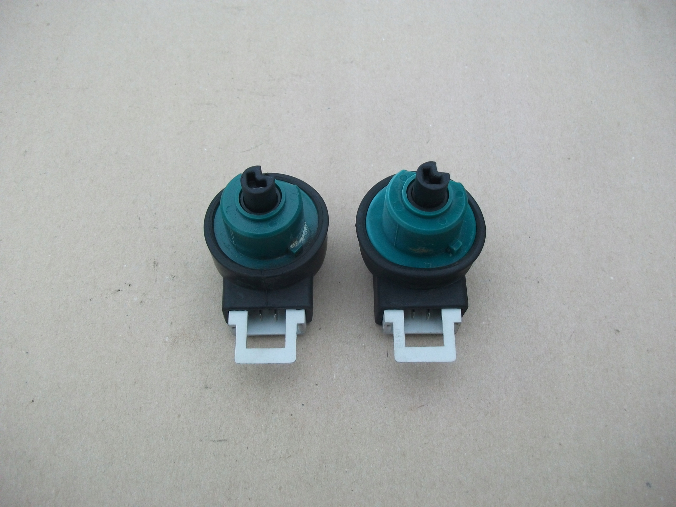 PIAGGIO X10 125 KOSTKA STACYJKI