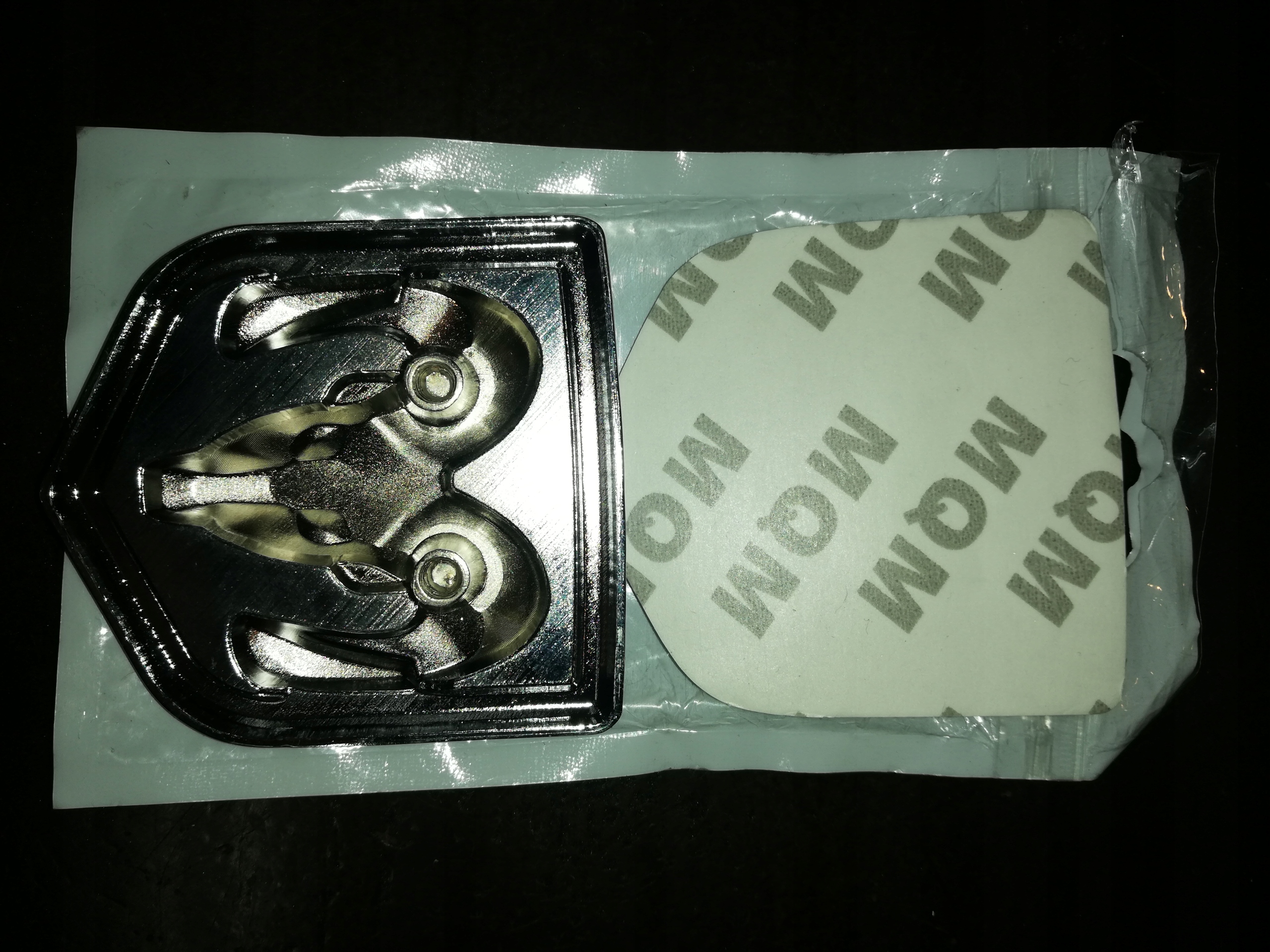 EMBLEMAT DODGE ZNACZEK METALOWY