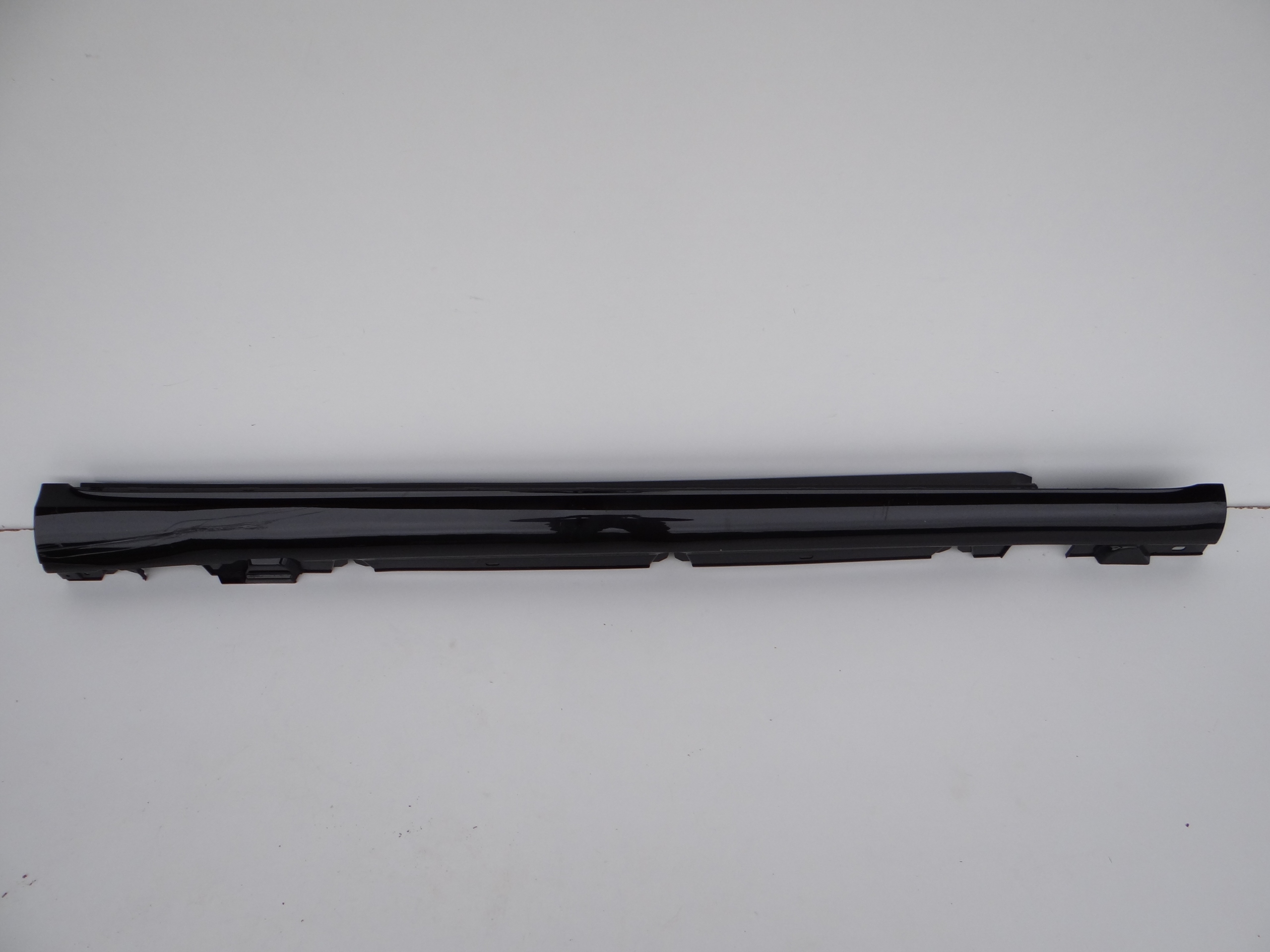 LISTWA PROGOWA PRAWA MERCEDES W205 A2056907202