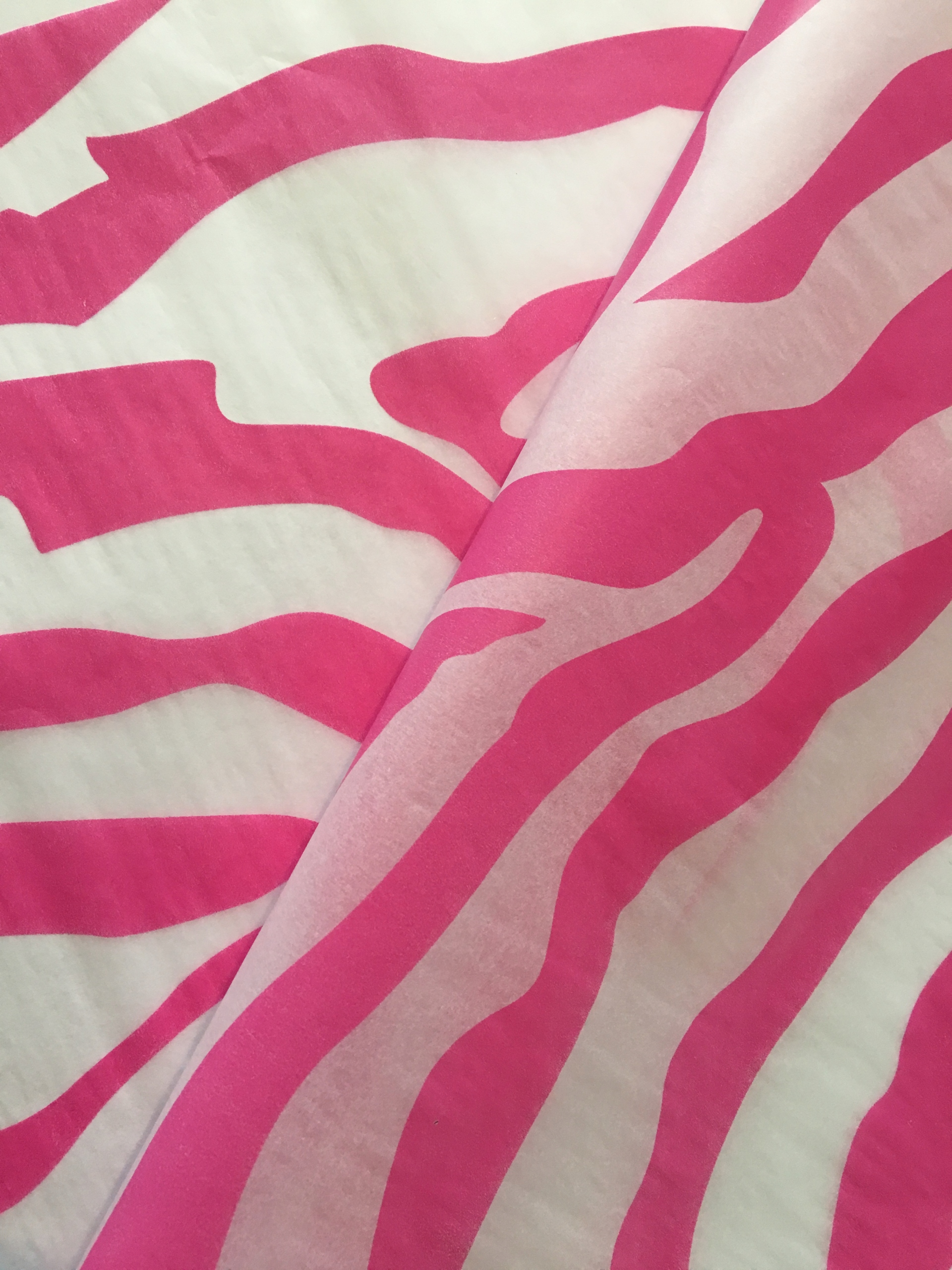 Růžová zebra – ozdobný papír – 240 listů – 50 x 75 cm