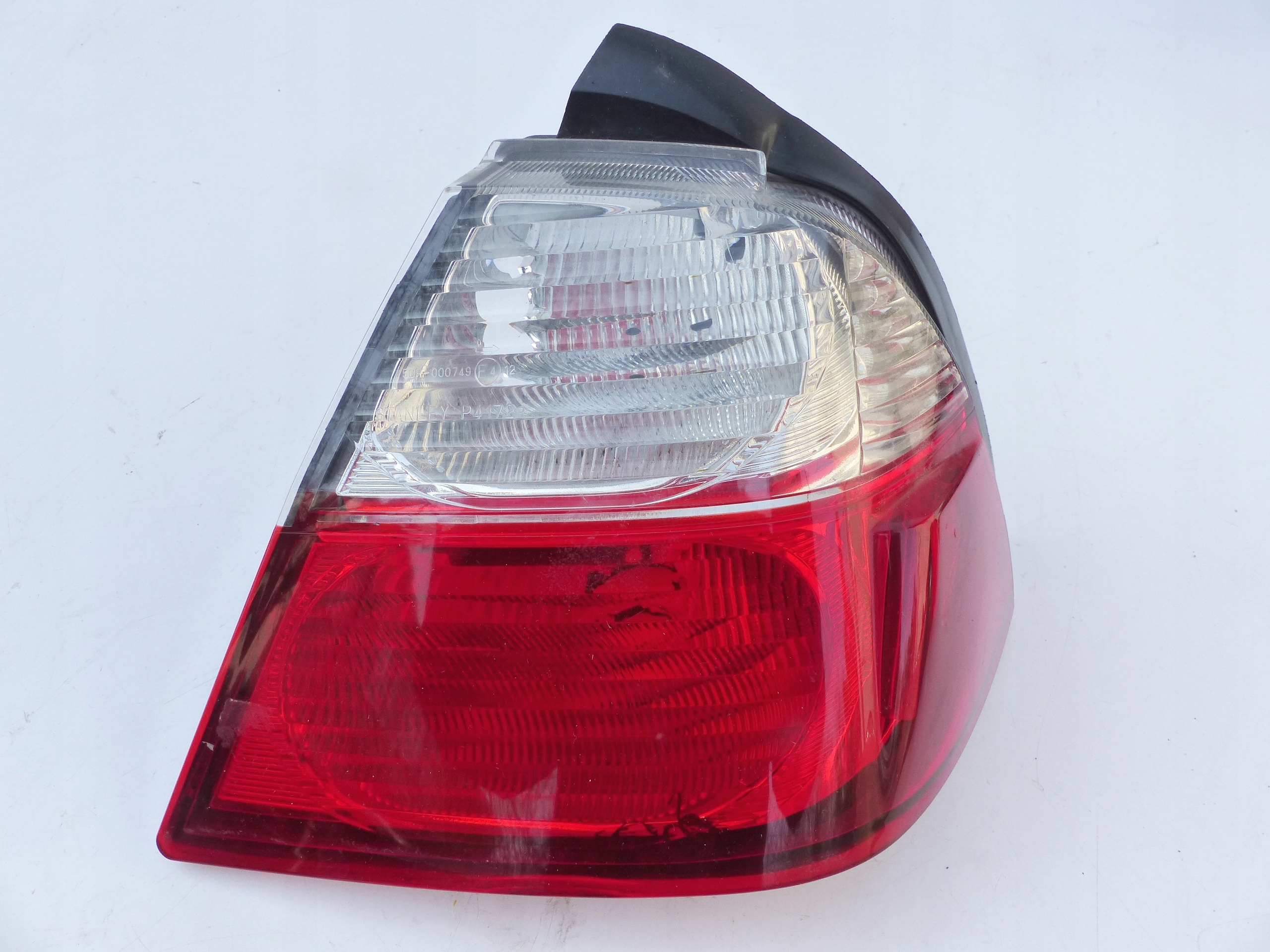 ЗАДНИЙ ФОНАРЬ ПРАВЫЙ HONDA GL 1800 GOLDWING