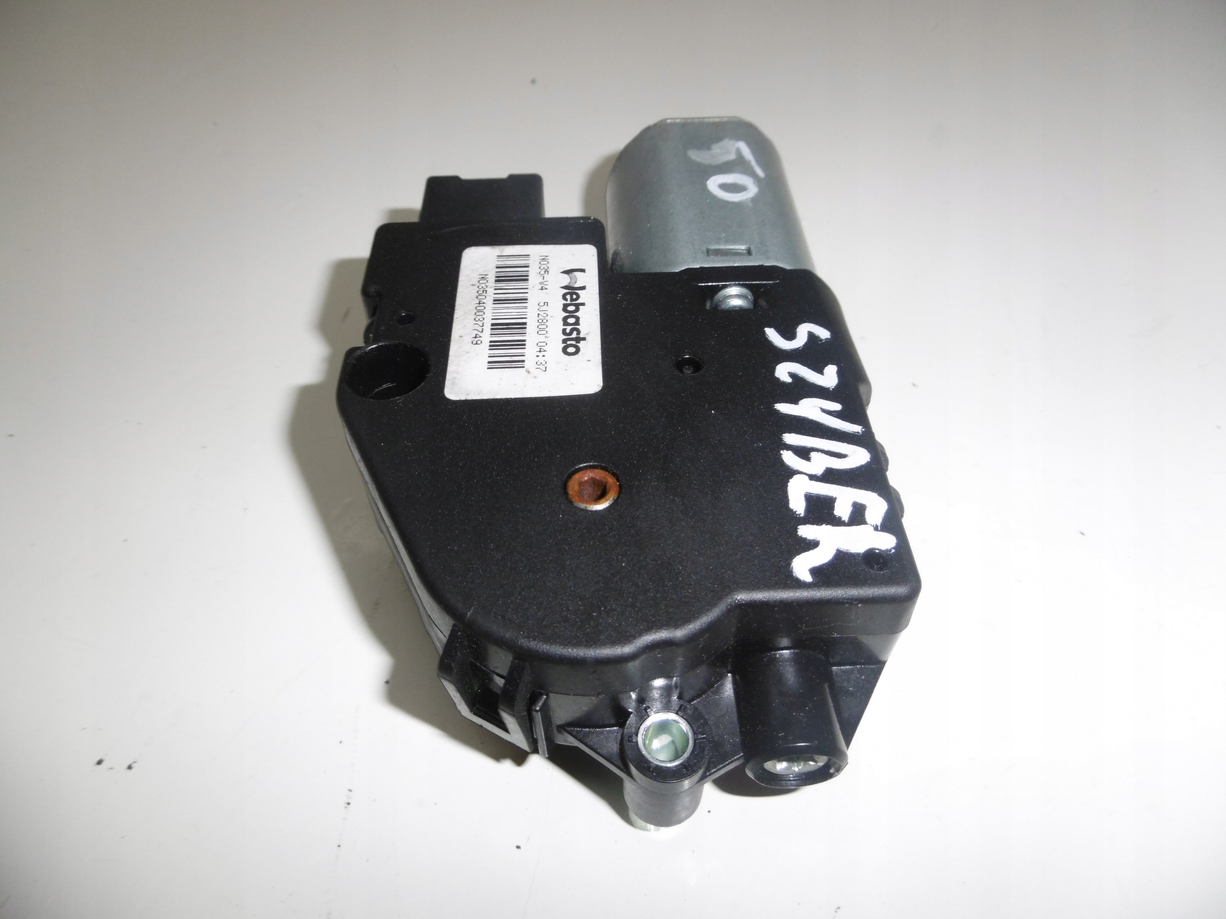 SILNICZEK SZYBERDACHU INFINITI QX50 G35 G37 FX35 Car type Passenger cars