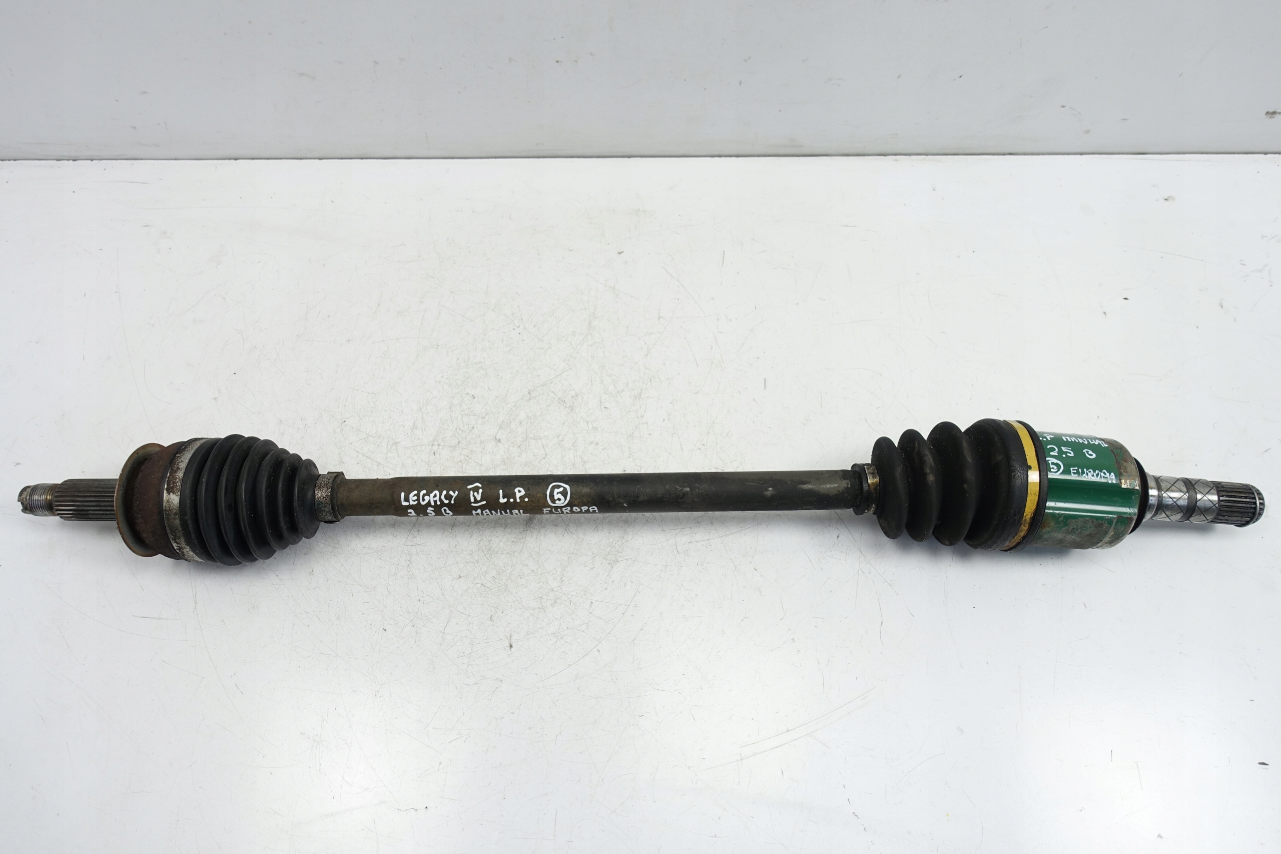 Subaru Legacy IV 2.5 передний полуось левый