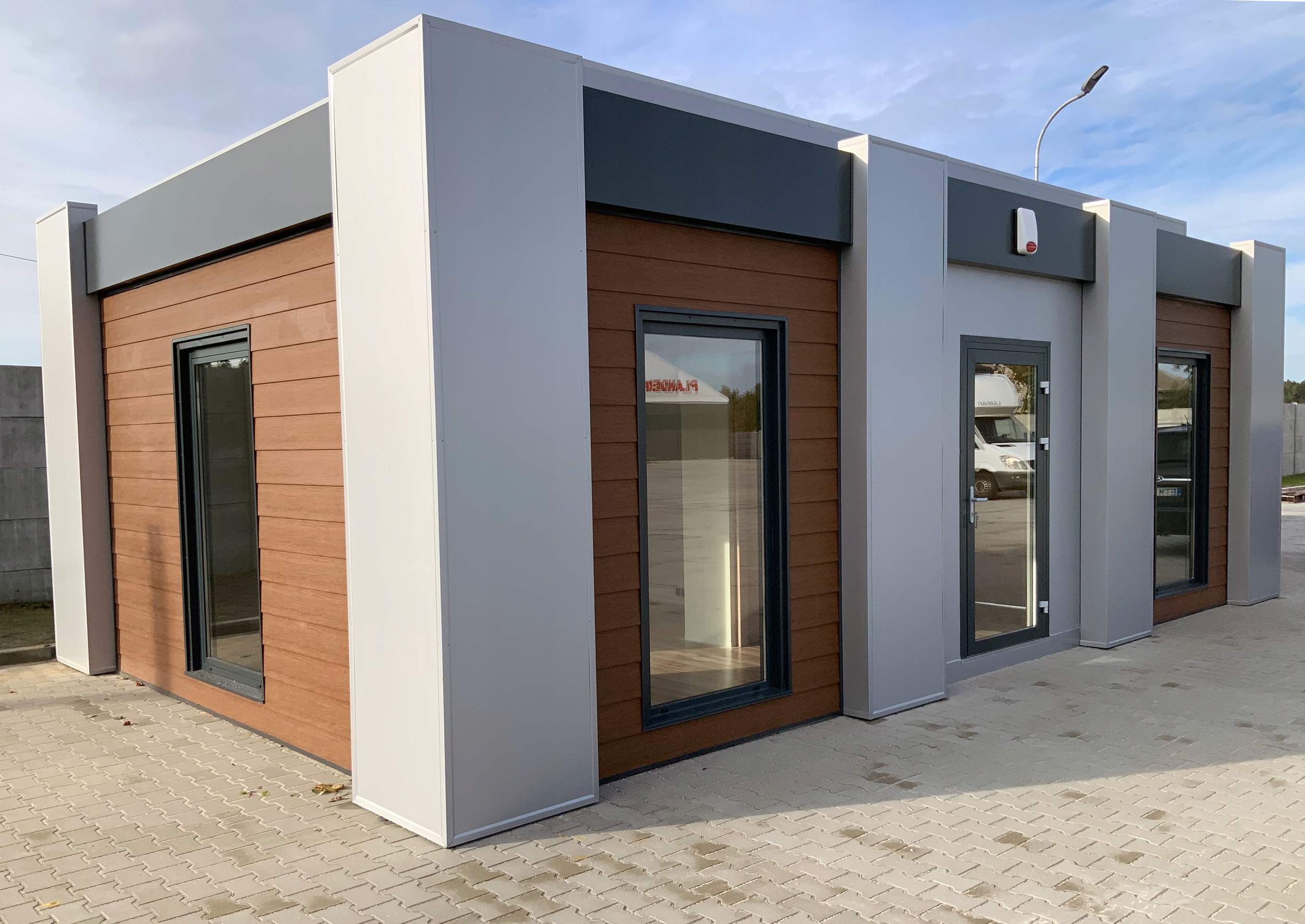 PAWILON BIUROWY SOCJALNY SANITARNY HANDLOWY DOM Długość 9 m
