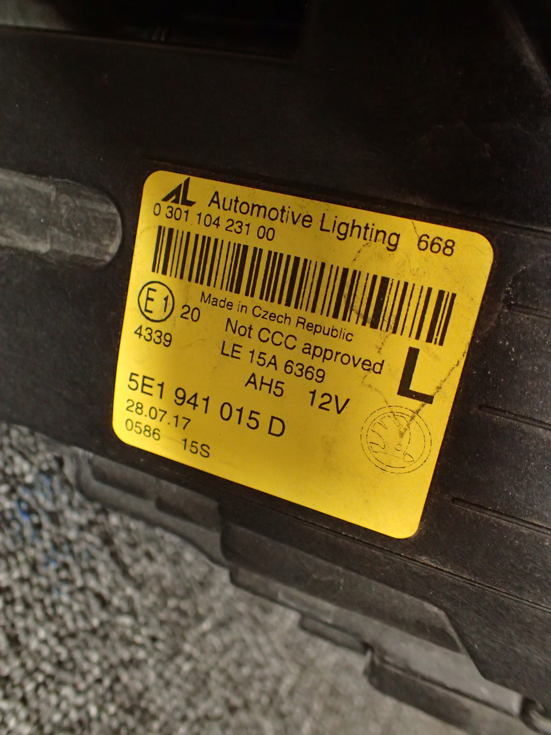 LAMPA PRZÓD LEWA SKODA OCTAVIA 3 LIFT 17- FULL LED Typ samochodu Samochody osobowe