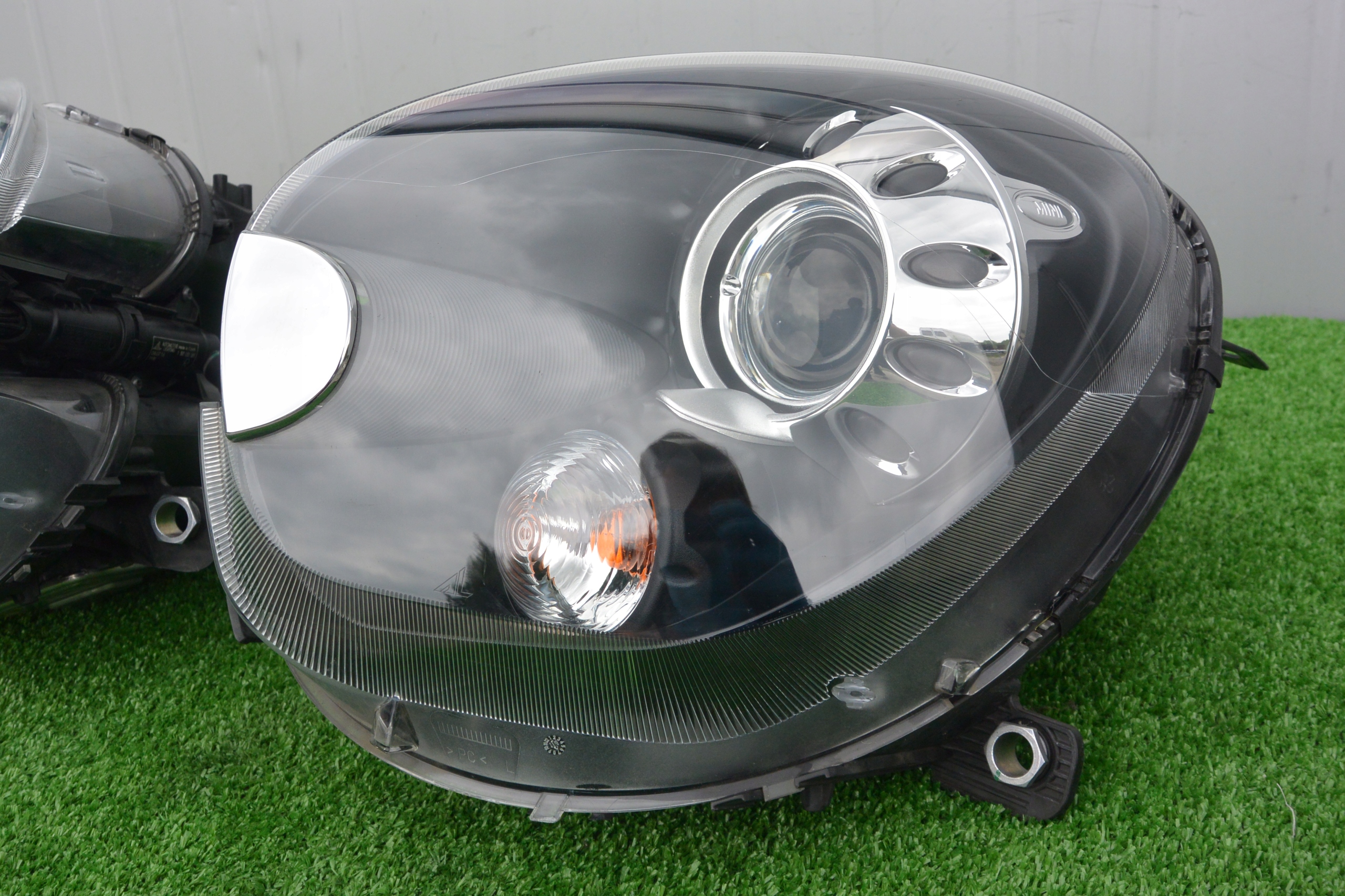 LAMPA PRZÓD LEWA PRAWA MINI COUNTRYMAN R60 XENON Typ samochodu Samochody osobowe