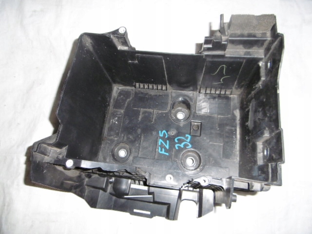 TALISMAN MEGANE IV OBUDOWA PODSTAWA AKUMULATORA