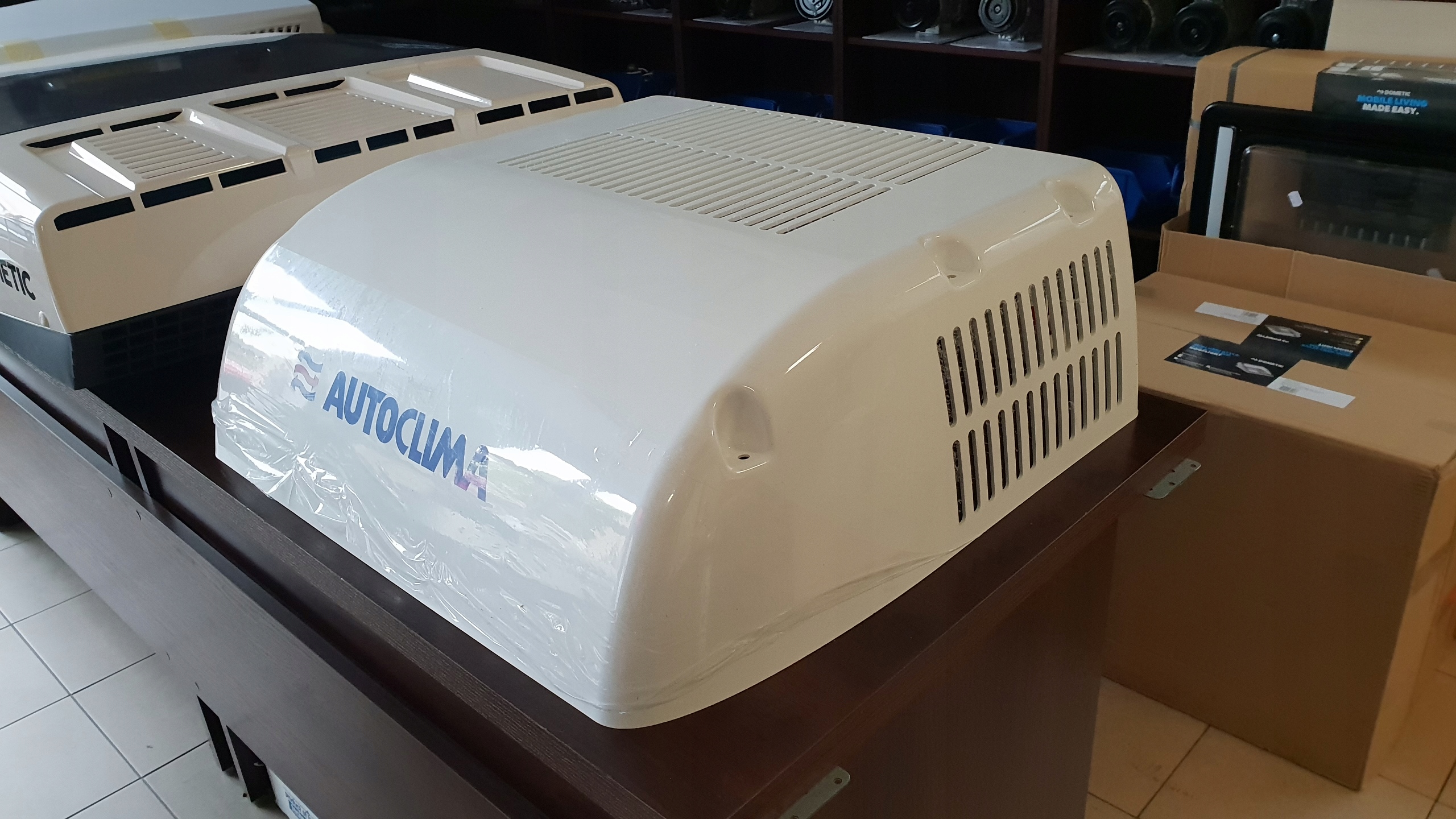 Klimatyzator AUTOCLIMA Modula RT 24V 3000W Weight with packaging 40 kg