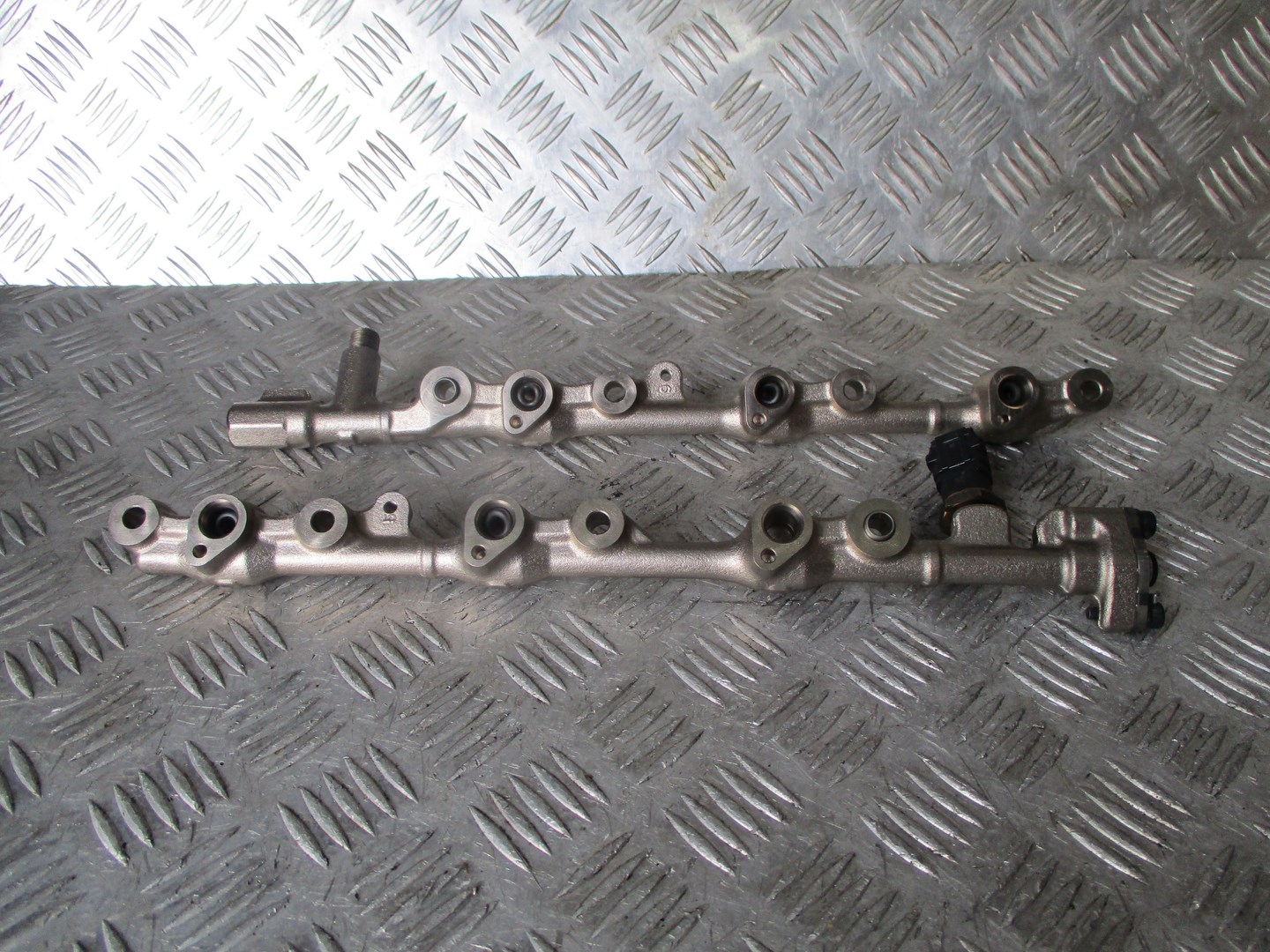KRAFTSTOFFVERTEILER EINSPRITZLEISTE LEXUS RX450 3.5I HYBRYDA