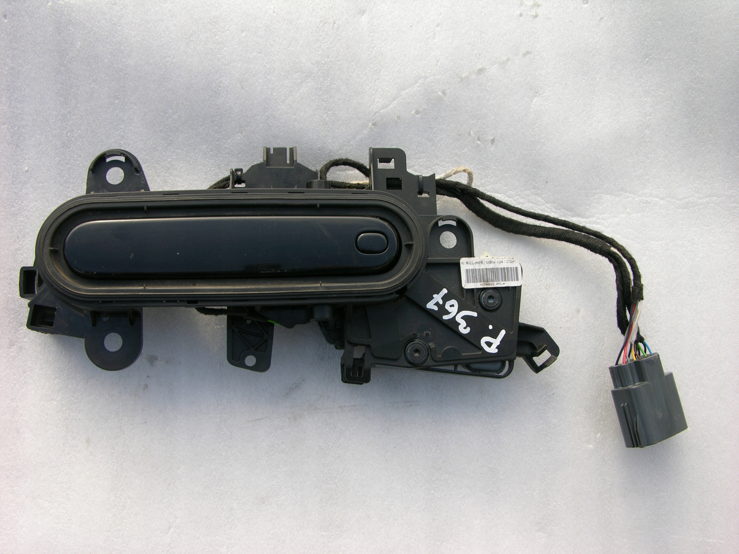 JAGUAR F TYPE KLAMKA ZEWNETRZNA PRAWY PRZOD EUROPA Part number