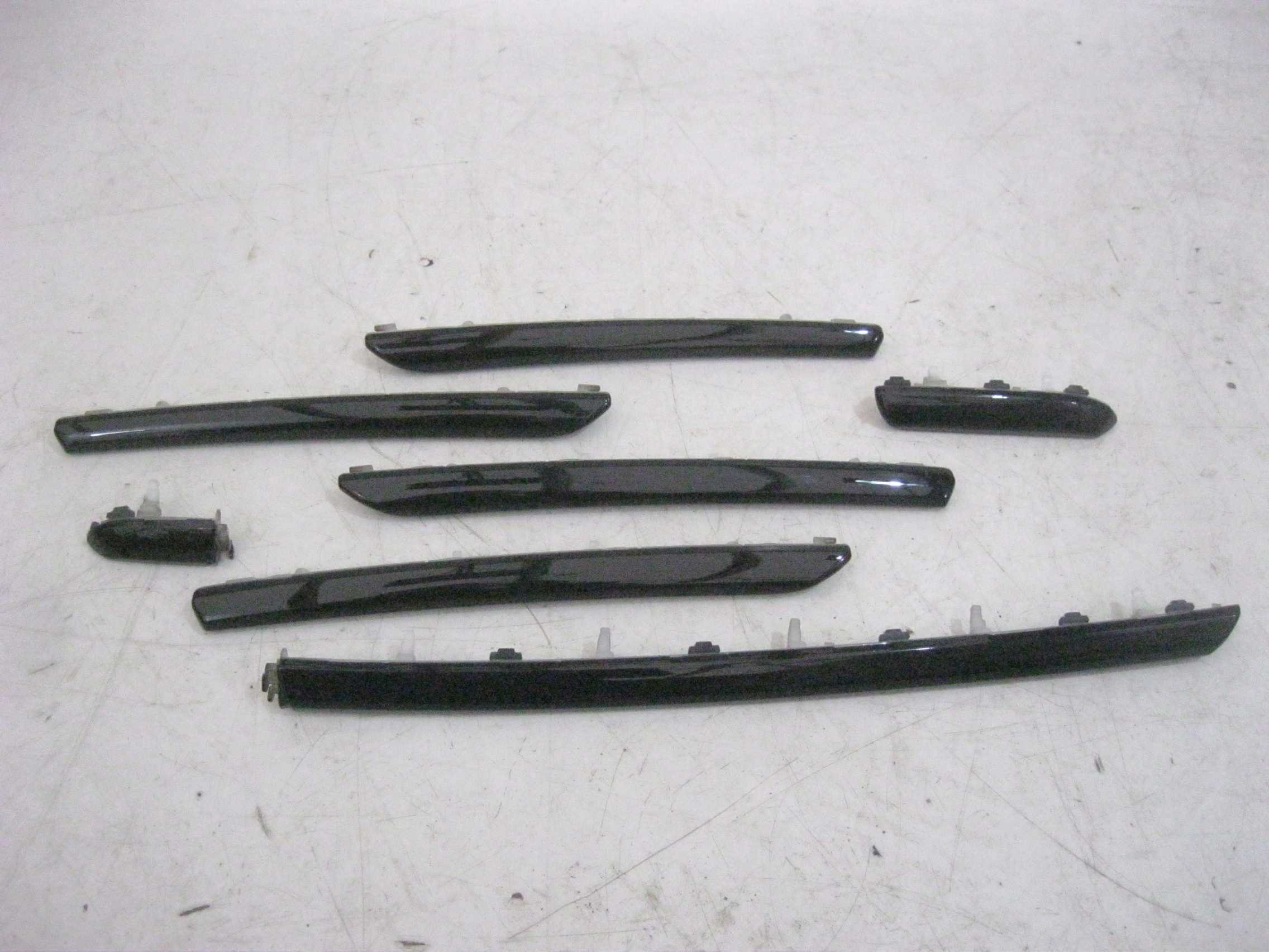 8V1853190P - AUDI S3 A3 8V Sedan Decor декоры декоративная планка