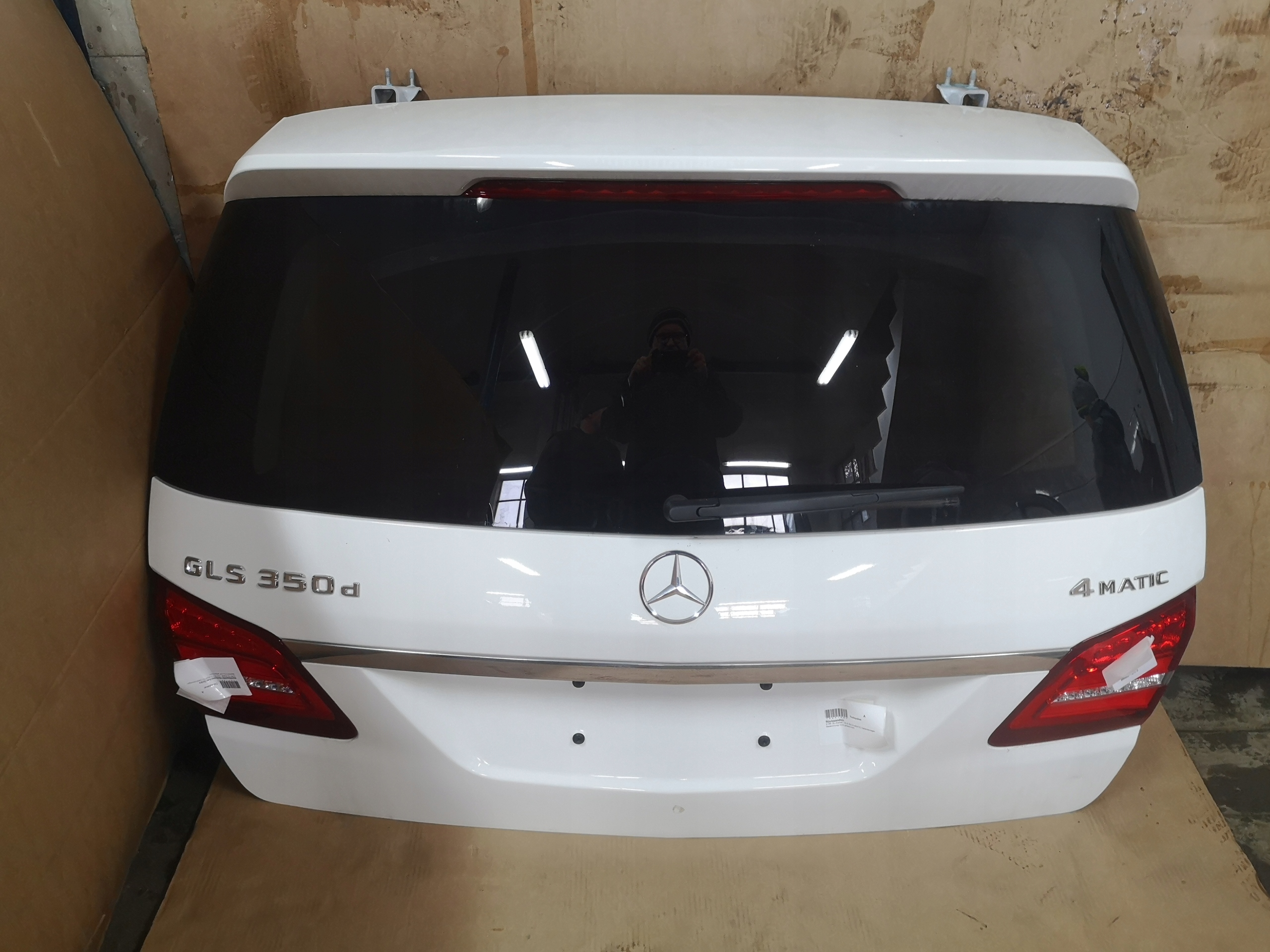 MERCEDES X166 GLS 2015 R KLAPA BAGAŻNIKA 149 Typ samochodu 4x4/SUV Samochody osobowe