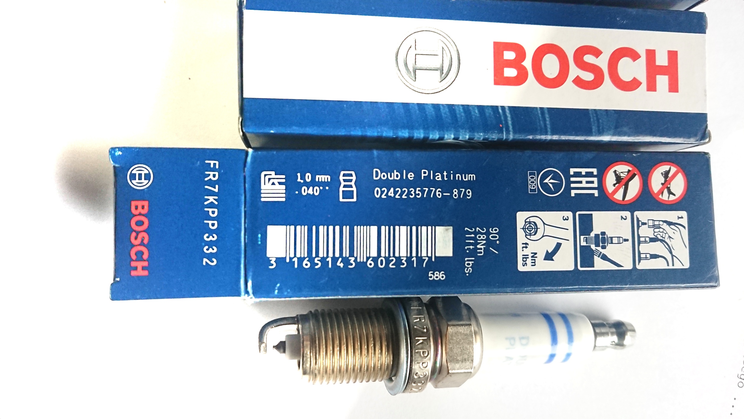 

Świeca Zapłonowa Bosch 0242235776 FR7KPP332 Bmw