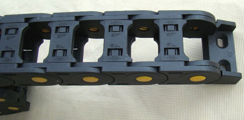 PROWADNIK PRZEWODÓW PROWADNICE KABLI 25X38 CNC KPL Długość kabla 1 m