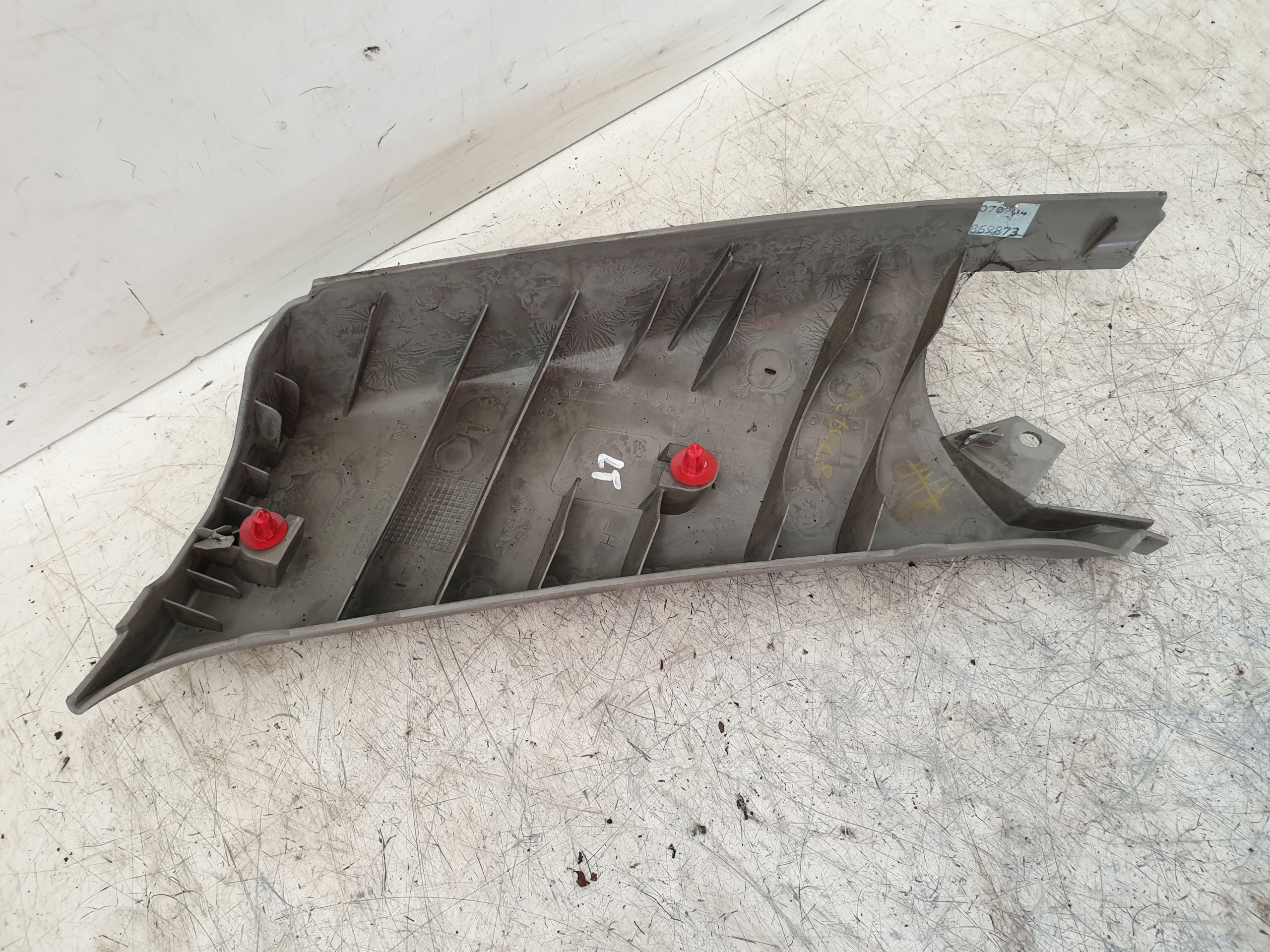 OSŁONA SŁUPKA LEWY TYŁ JAGUAR X-TYPE EU INNE Typ samochodu Samochody osobowe