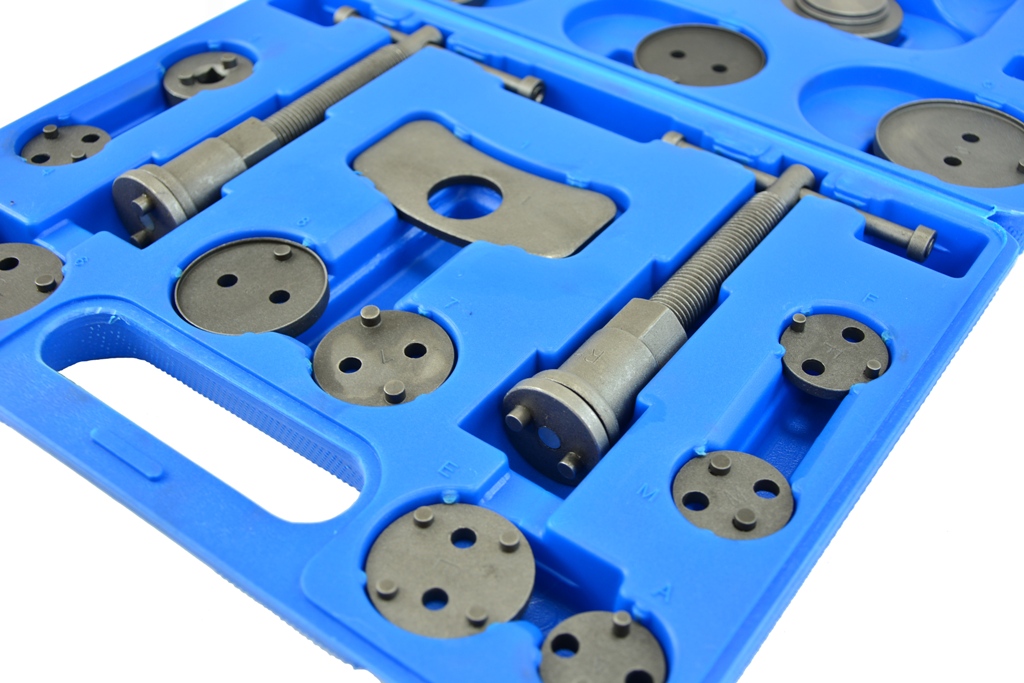 ZESTAW DO COFANIA TŁOCZKÓW HAMULCOWYCH 18el Farys Marka Farys