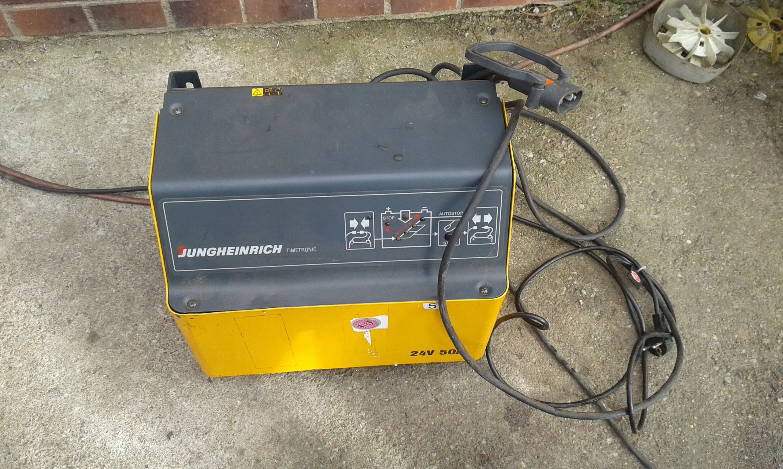 jungheinrich prostownik 24 volt e230g