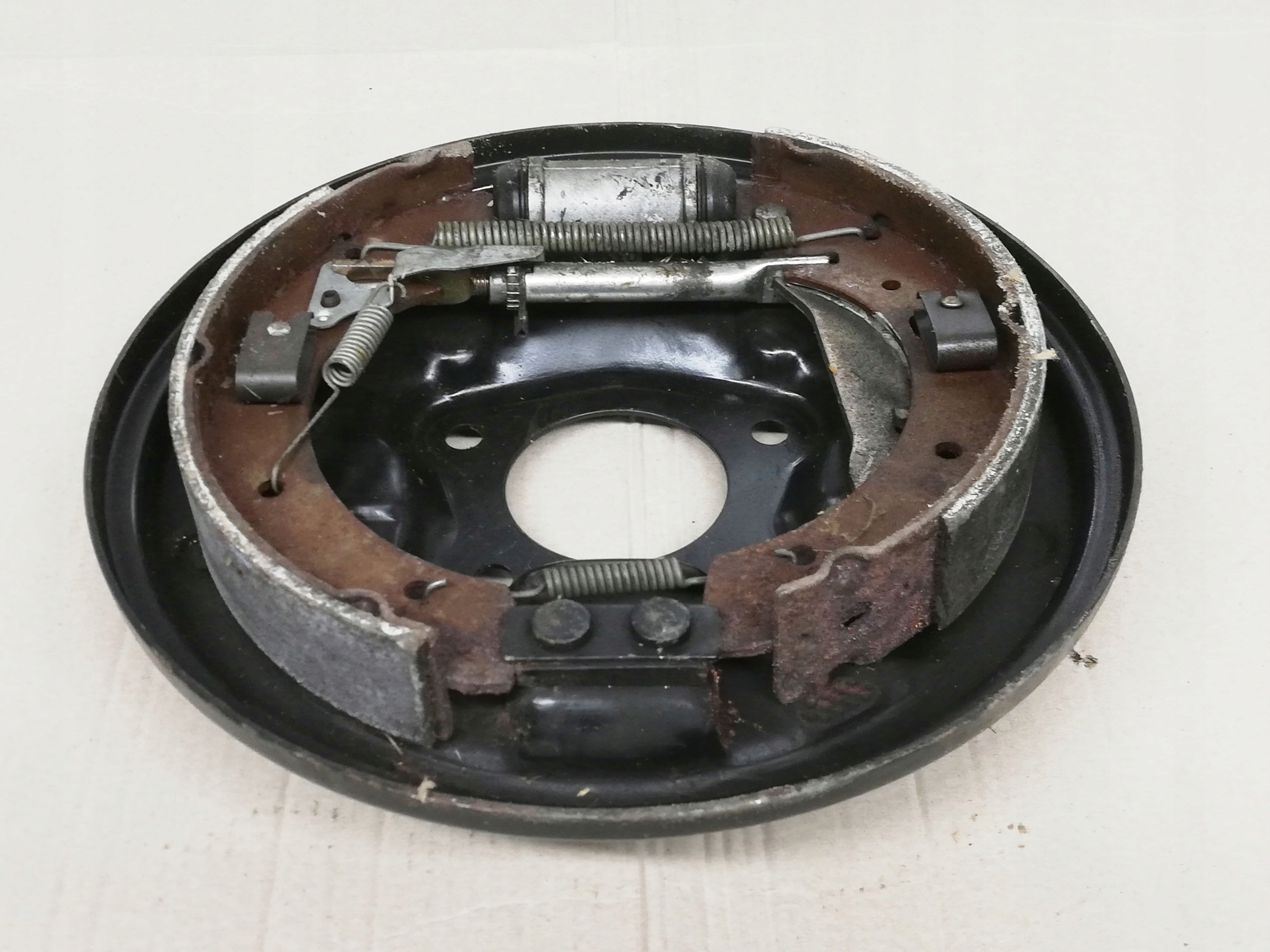 AVENSIS T22 97 03 OSLONA TARCZA SZCZEKI BEBEN TYL