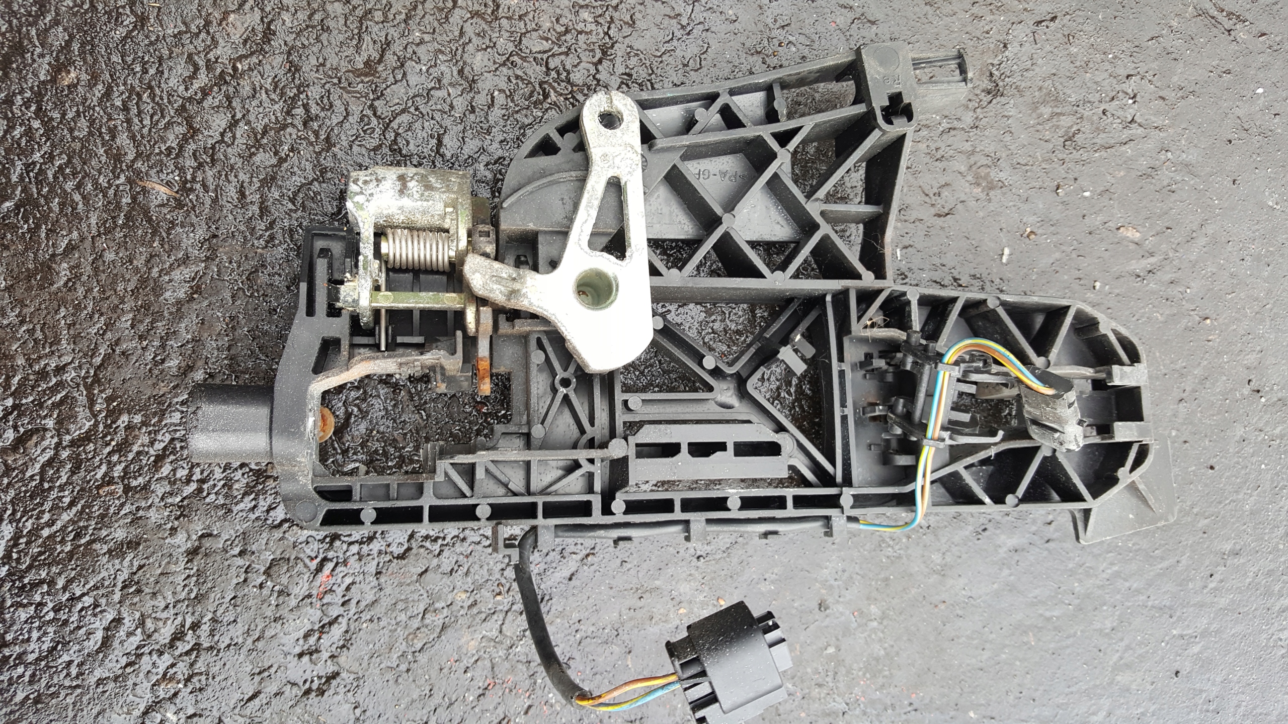 MOCOWANIE KLAMKI PRAWY TYL MERCEDES S W221 KEYLESS Installation side Rear right