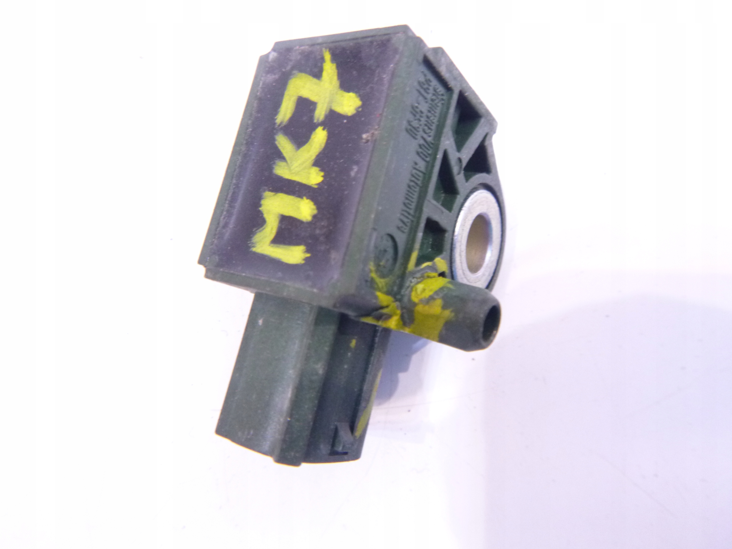 38930-57L00 - ДАТЧИК УДАРУ AIRBAG SWIFT MK7 2010-