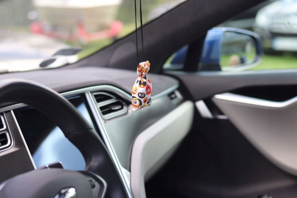 K2 ROKO KISS zapach NOWY SAMOCHÓD NEW CAR woreczek Rodzaj zawieszki