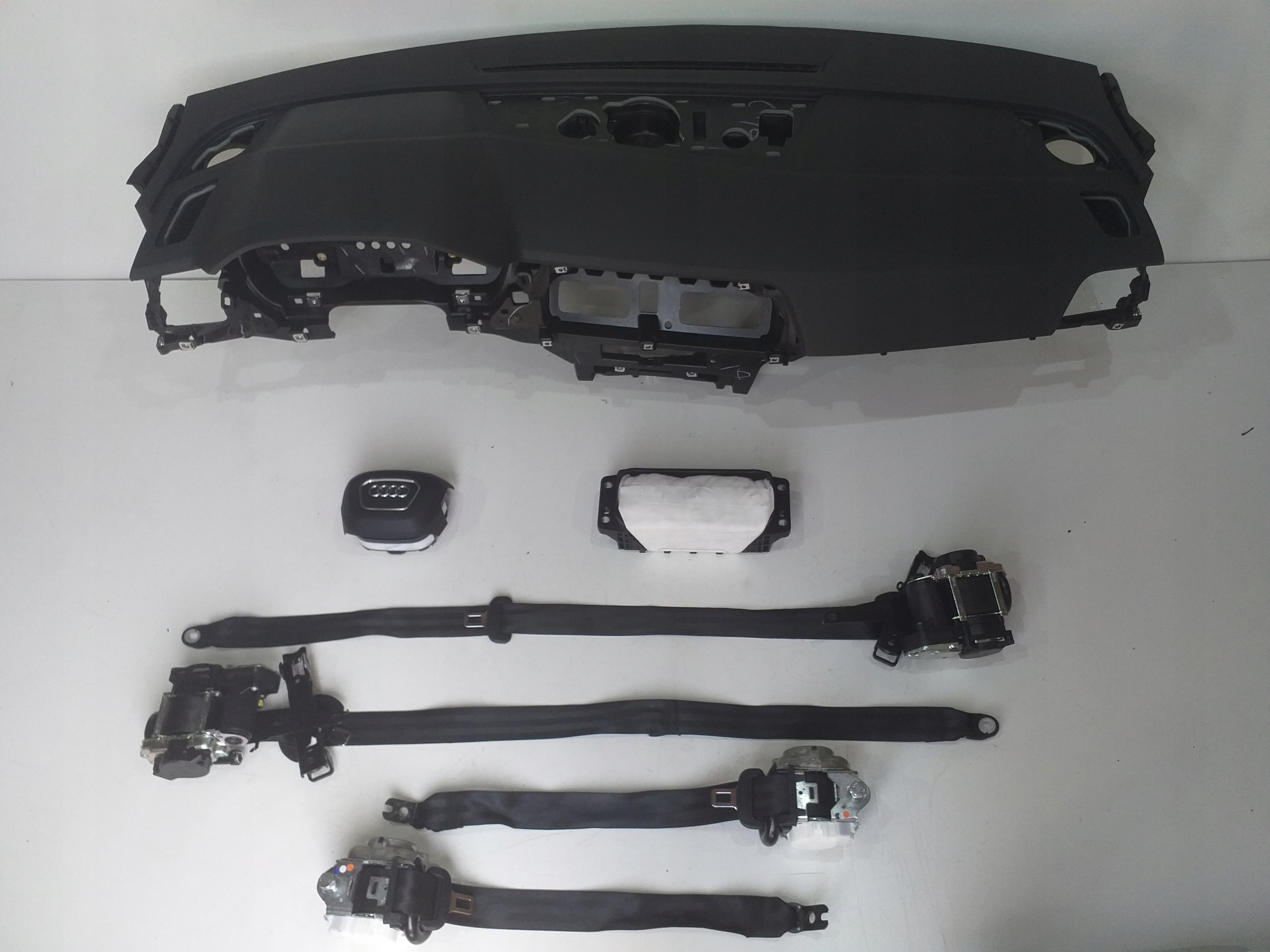 AUDI Q5 80A дошка консоль подушка безпеки ремені орг