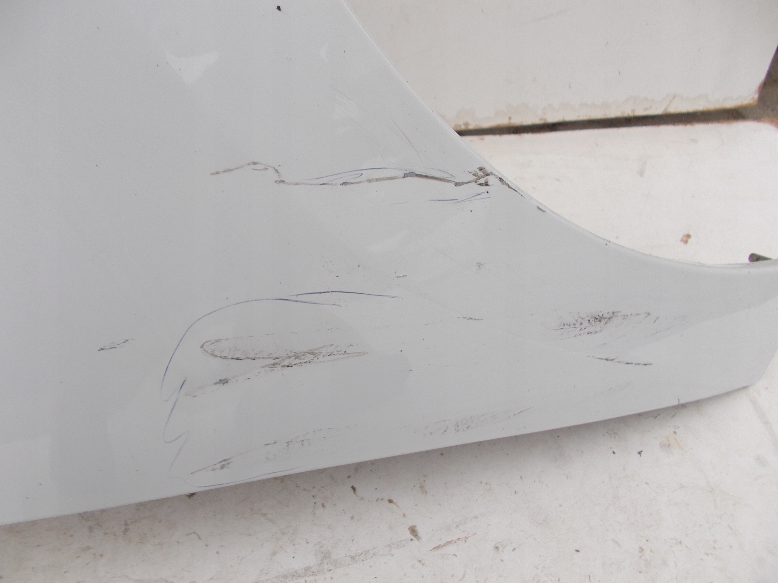 fender front right Renault Megane III 08