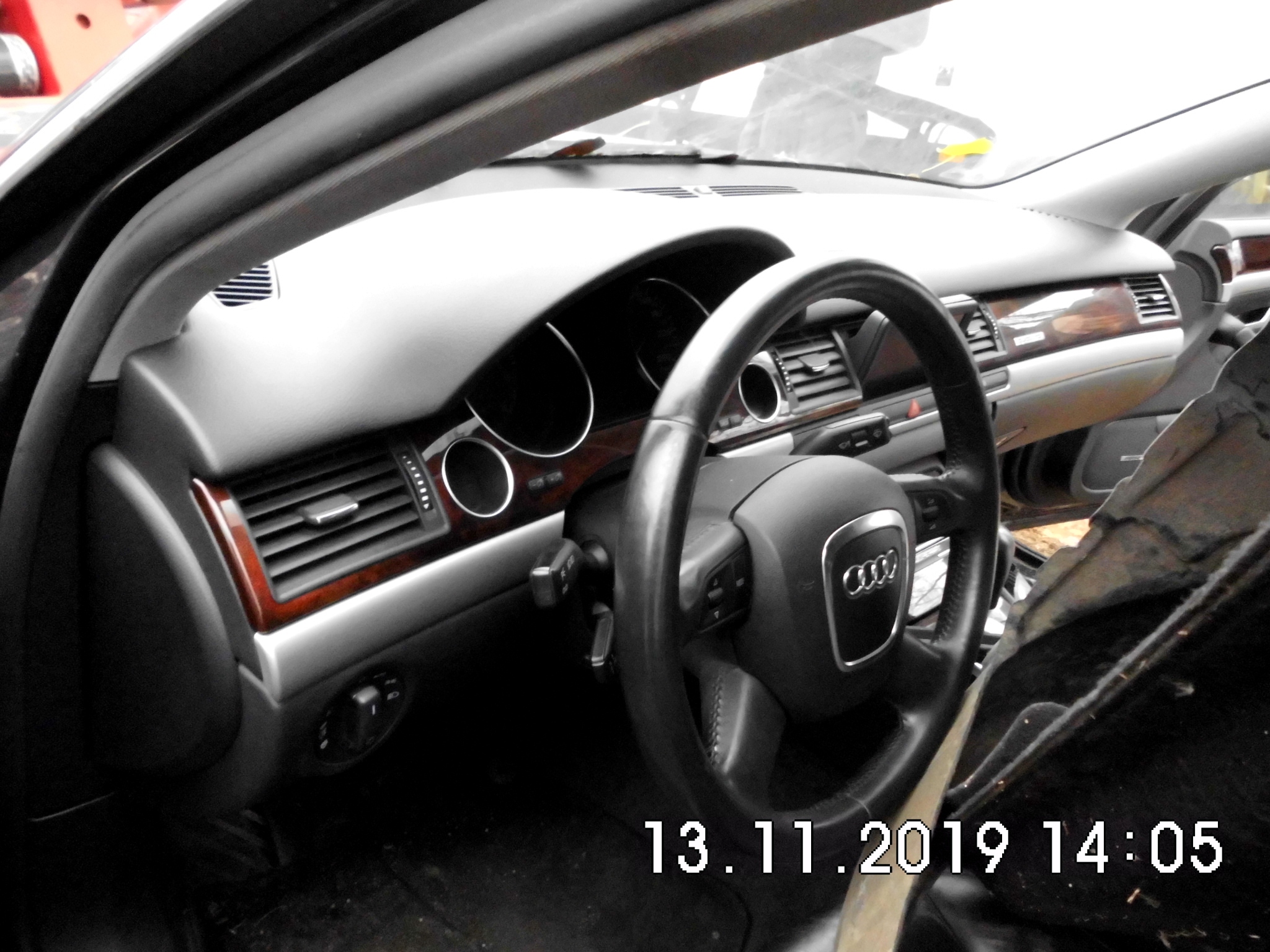Audi A8 D3 РЕСТАЙЛИНГ карты дверные на англия 4,2FSI