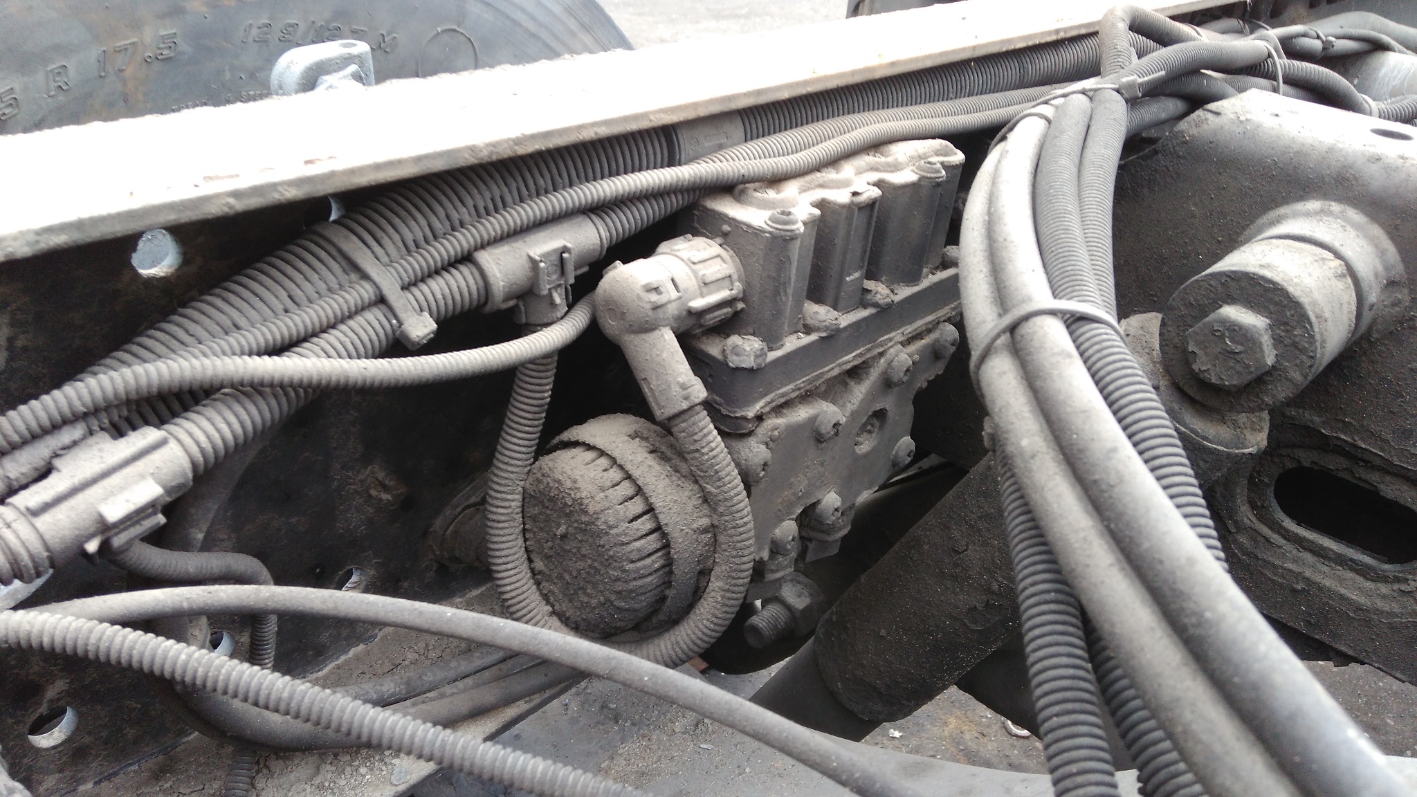 ZAWÓR PODUSZEK MAN TGL TGM 100 ZŁ NETTO