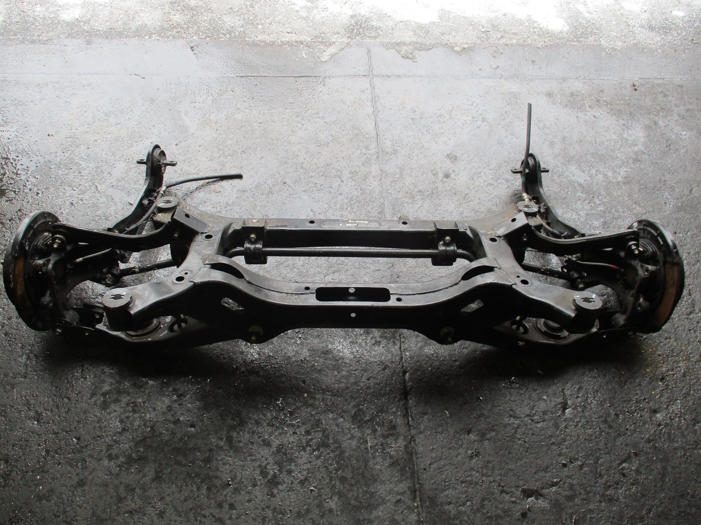 Oś zawieszenie belka TYŁ KIA CARENS 1,7D