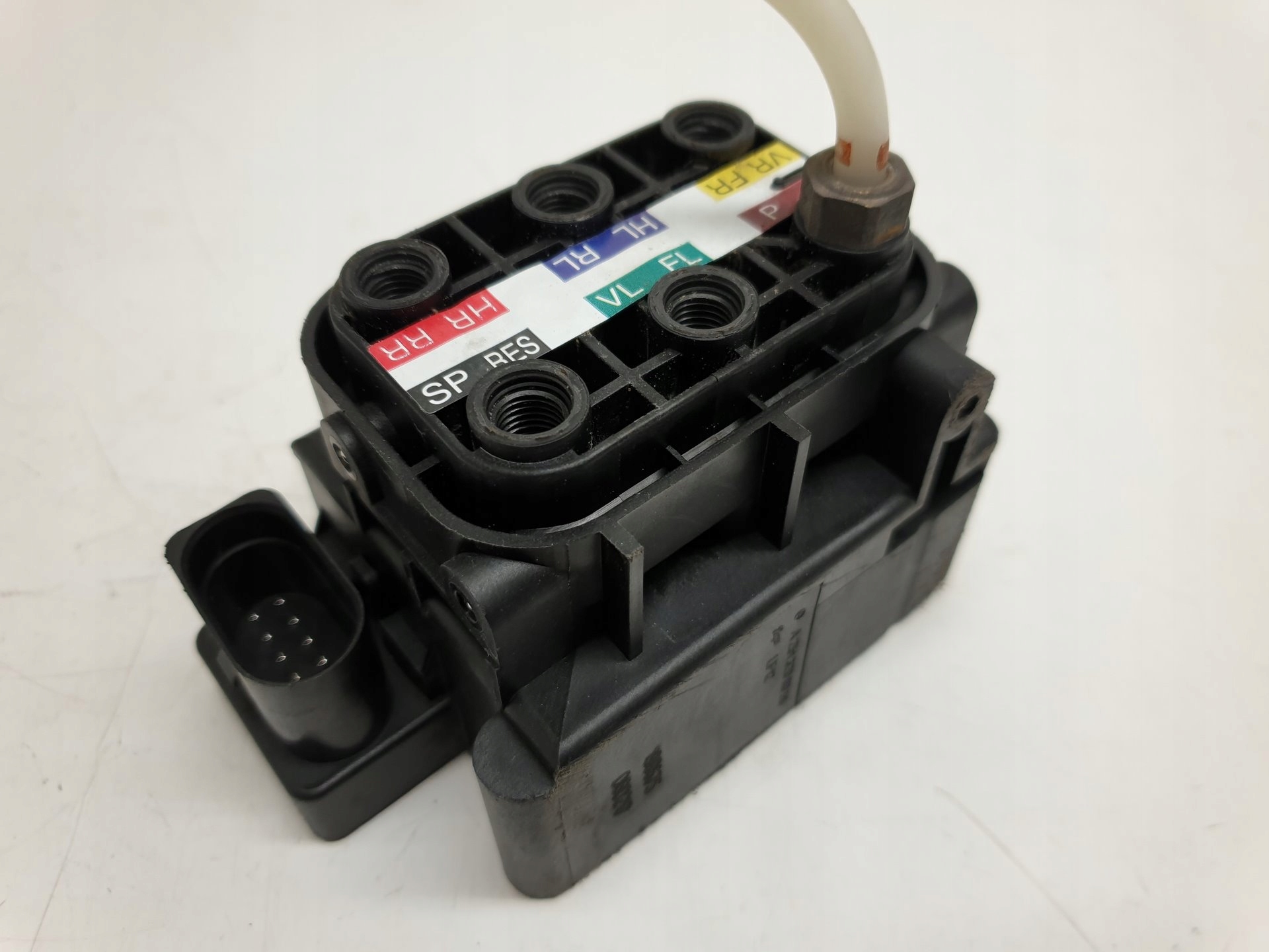 Mercedes Airmatic распределительные клапаны A2123200358