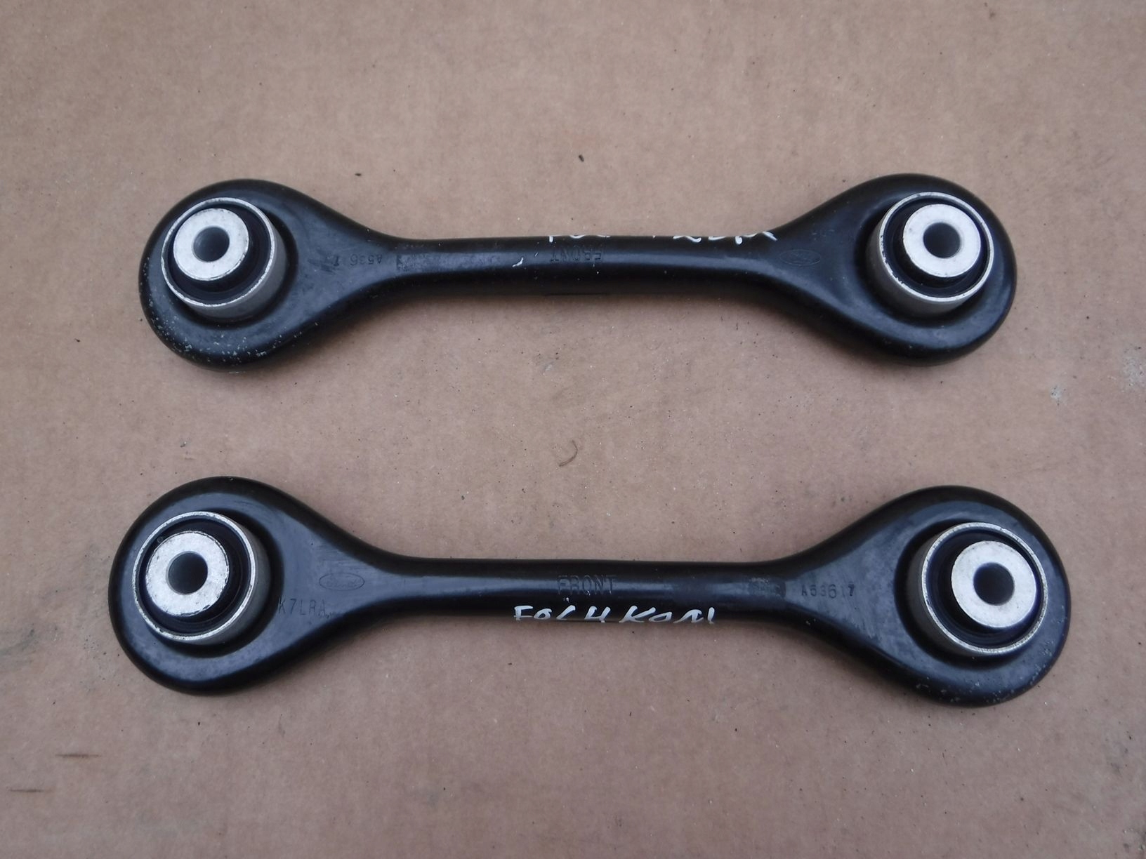 ЗАДНІЙ РИЧАГ ПОПЕРЕЧНИЙ FORD FOCUS Mk4 УНІВЕРСАЛ