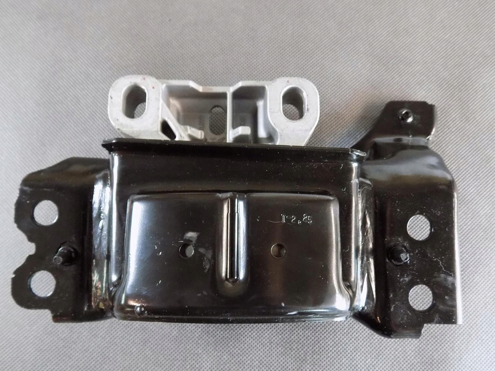 POLO 2G 1 0 MPI LAPA PODUSZKA SILNIKA 2Q0199555AF Part number 2Q0199555AF