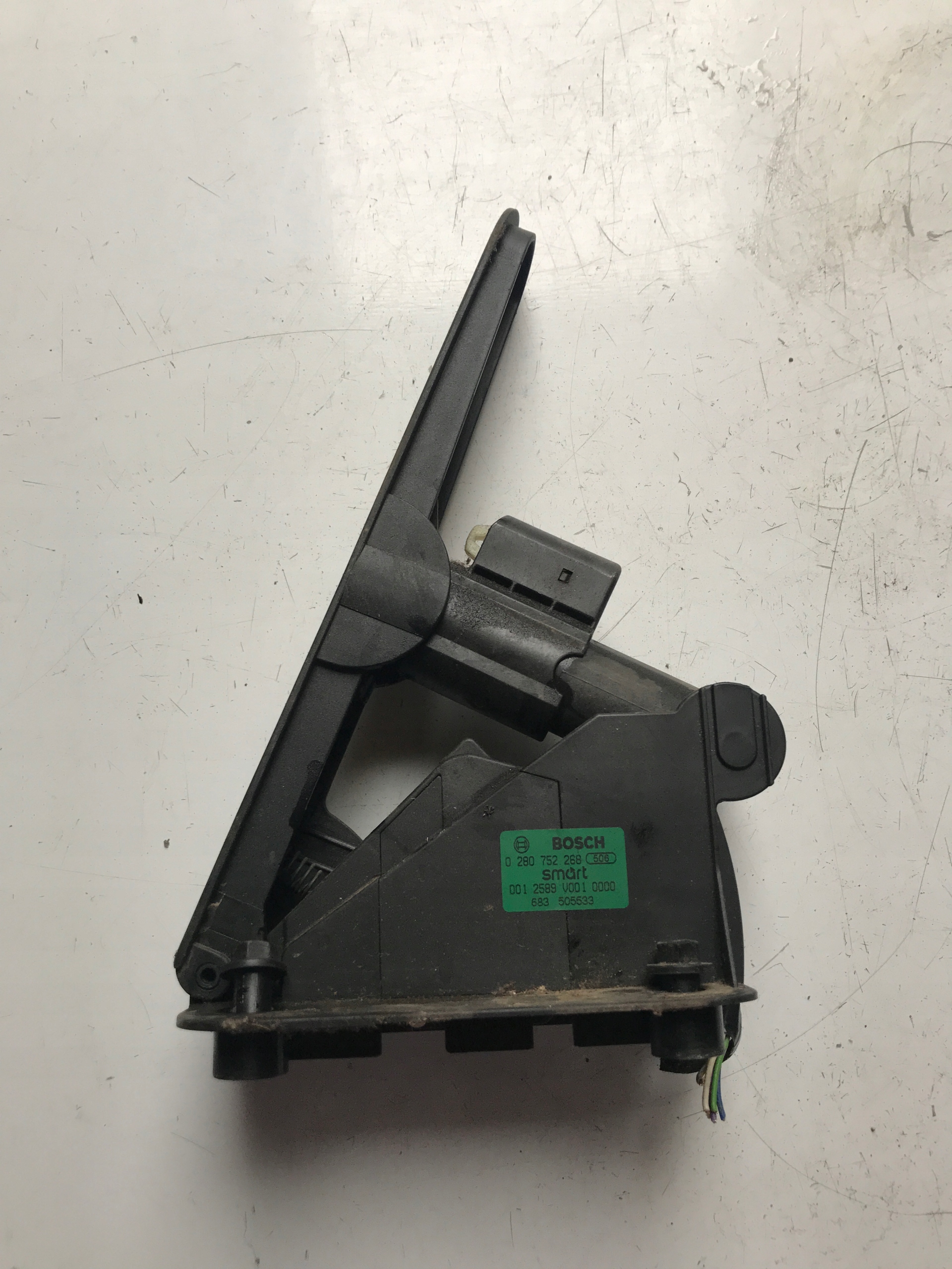 SMART 450 FORTWO LIFT accelerator pedal BOSCH 0012589