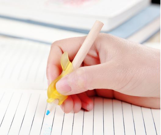 NAKŁADKA KOREKCYJNA NA DŁUGOPIS/OŁÓWEK RYBA RYBKA DELFIN