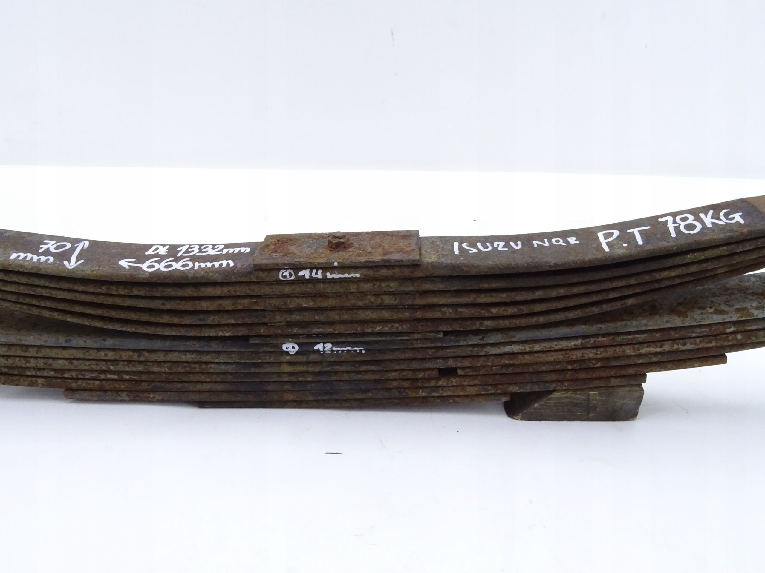 ISUZU NQR NPR NKR RESOR PRAWY TYL 12 PIOR 7cm Car type Trucks