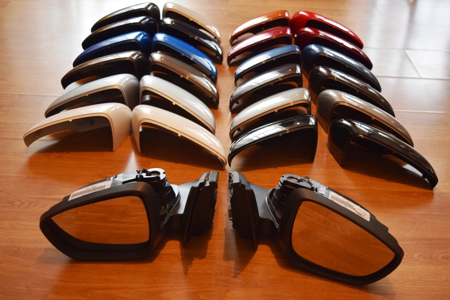 LUSTERKO LEWE PRAWE 6PIN FORD FOCUS MK4 IV ROK2022 Tryb pracy elektryczny