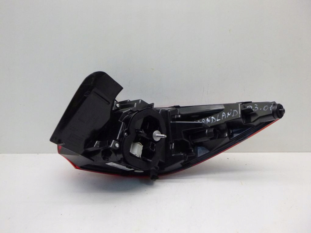 OPEL GRANDLAND X Licht hinten links