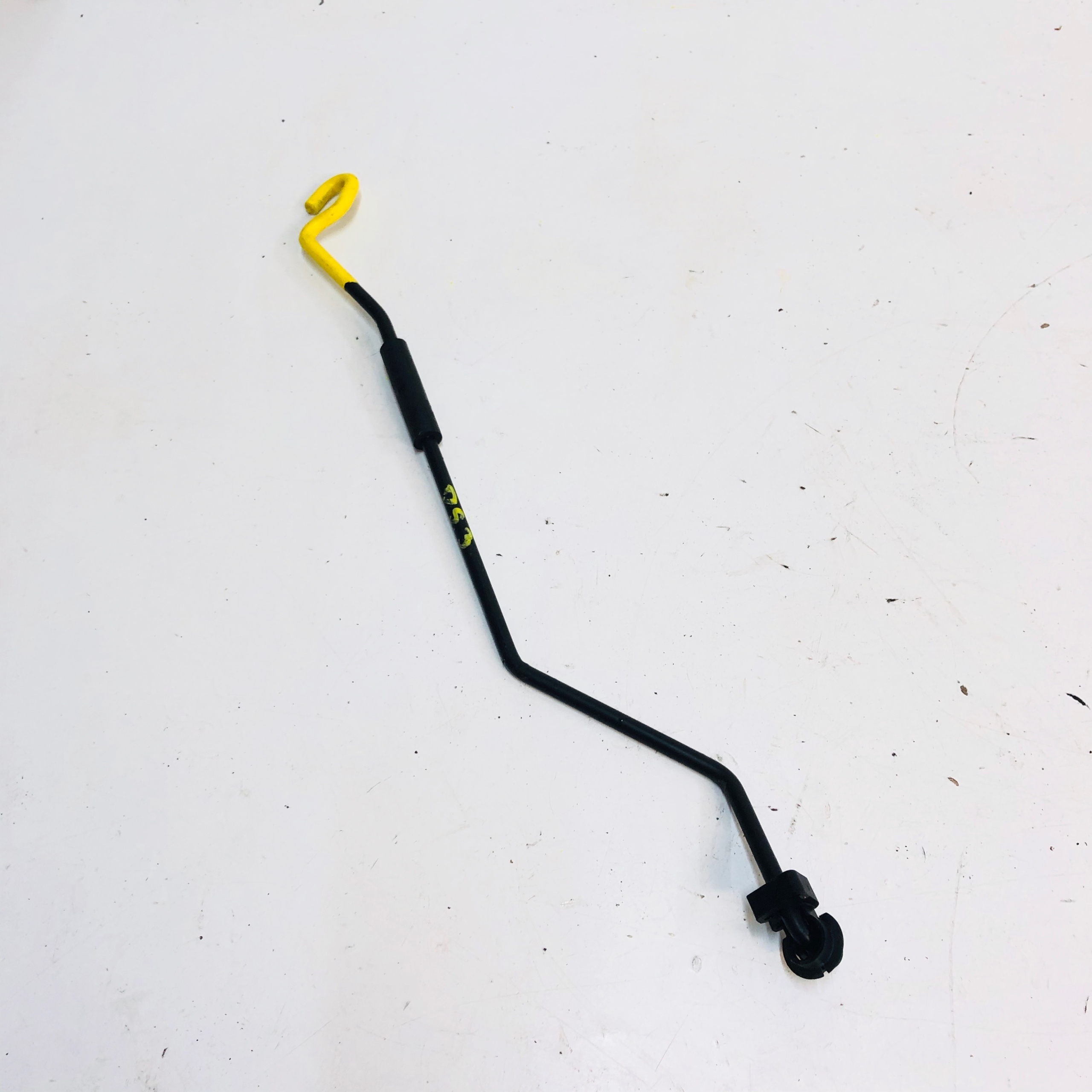 KIJEK MASKI PODPORKA CITROEN DS3