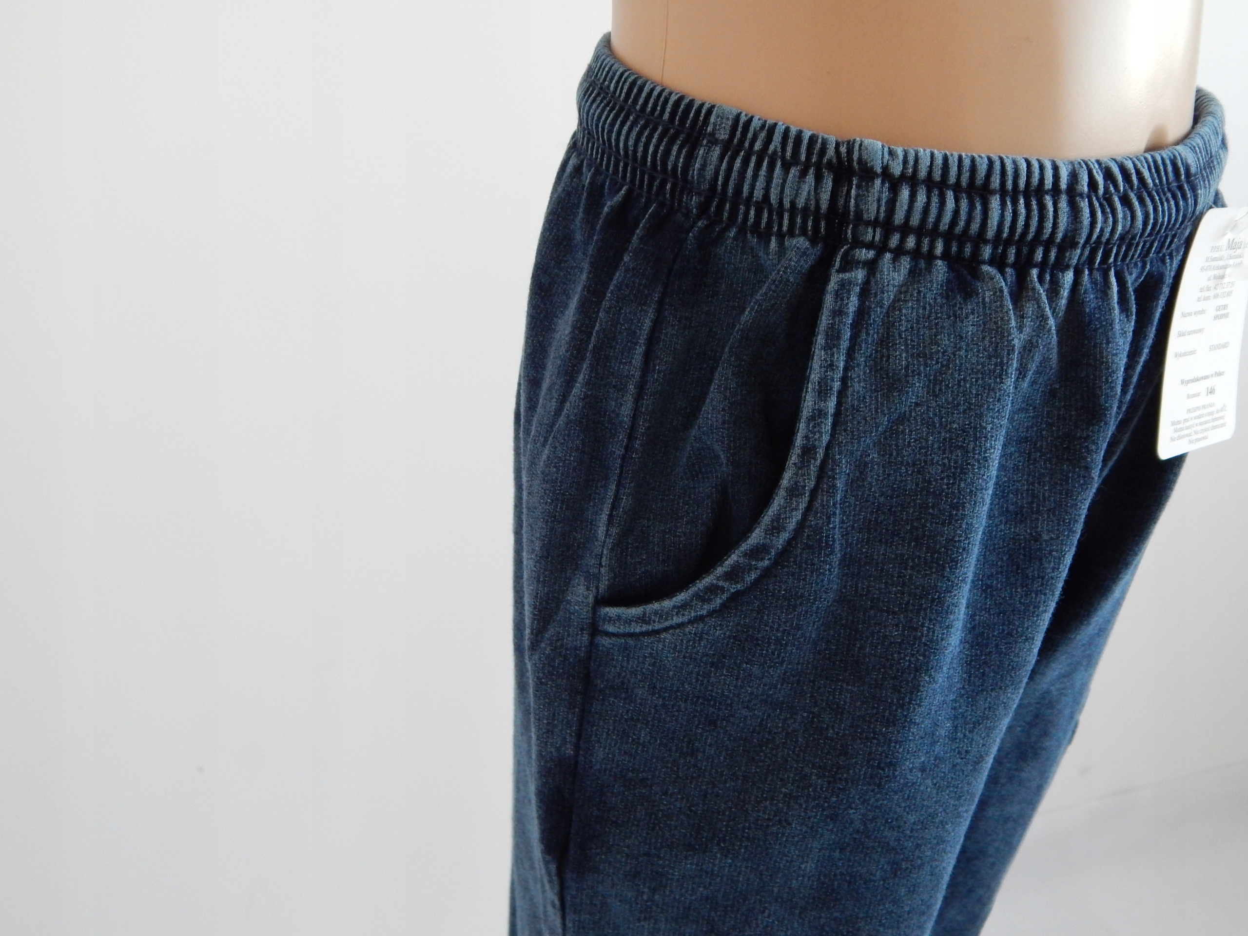 Spodnie dresowe joggery, jogery kolekcja wisenna Długość długie