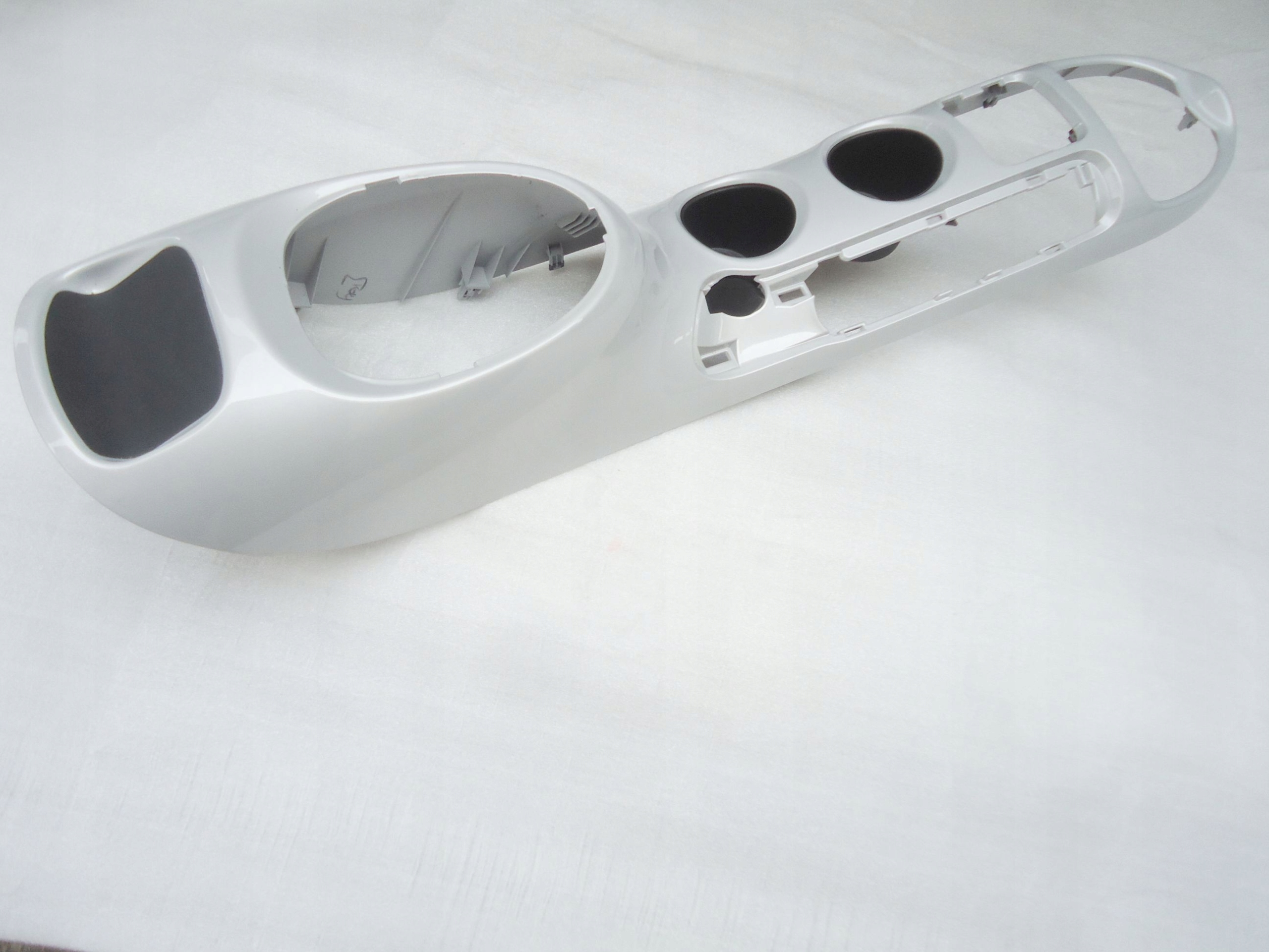 9692100A35 - NISSAN JUKE ЦЕНТРАЛЬНЫЙ ТУННЕЛЬ ОРИГИНАЛ