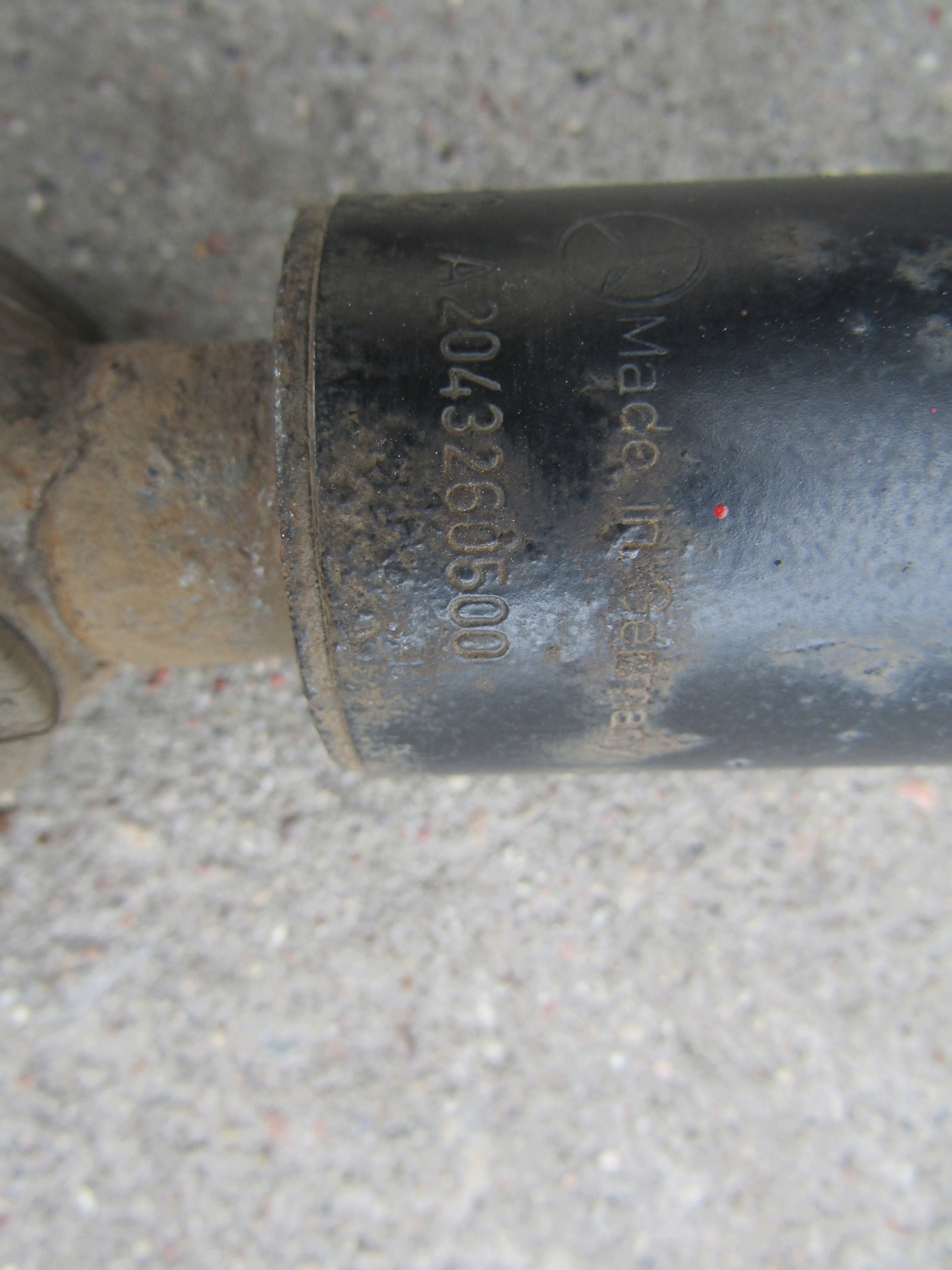 Mercedes W204 C Klasa Amortyzatory tył 2043260500 Producent części Mercedes-Benz OE