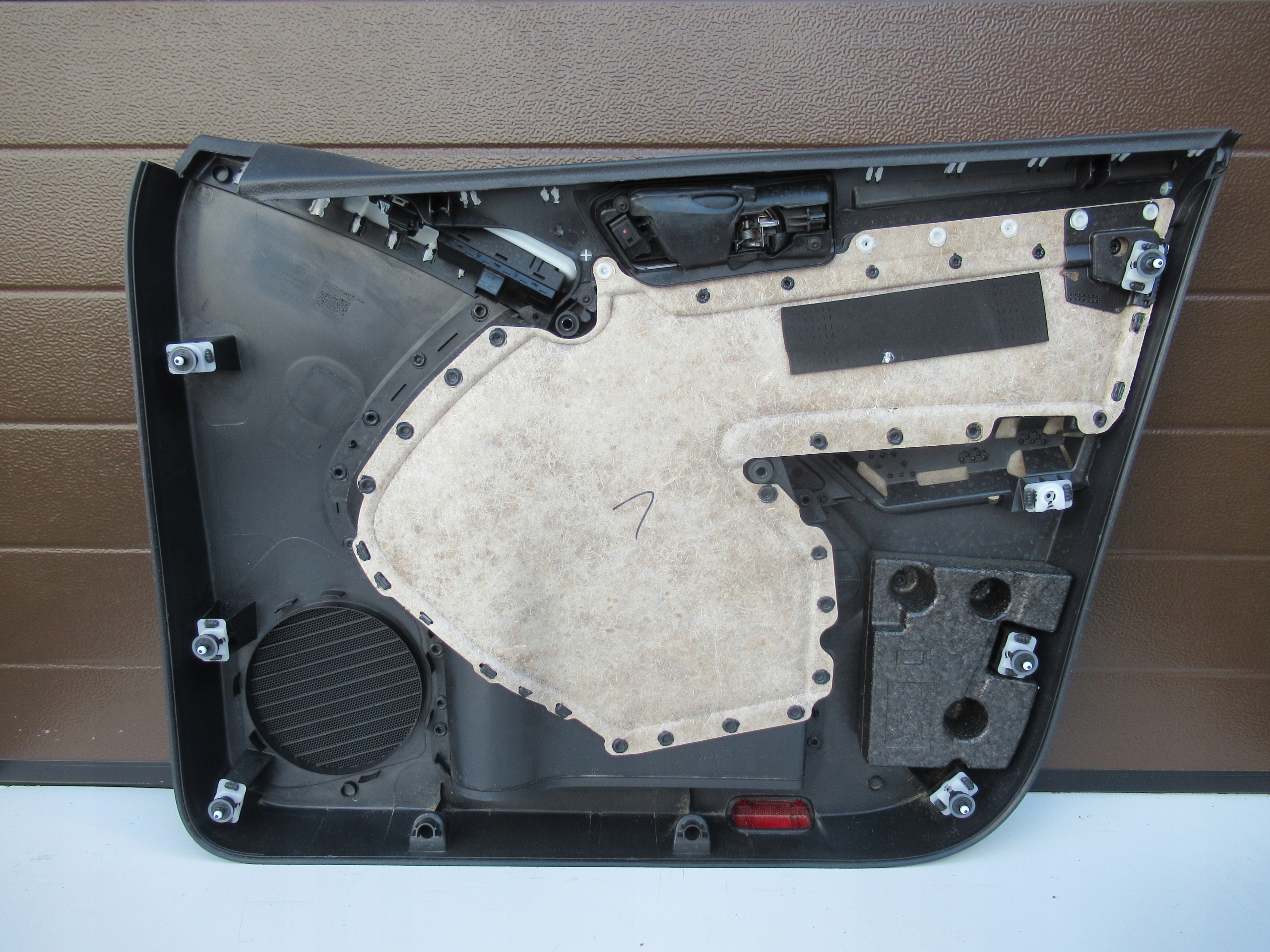 upholstery door left front VW TIGUAN 5N0867011