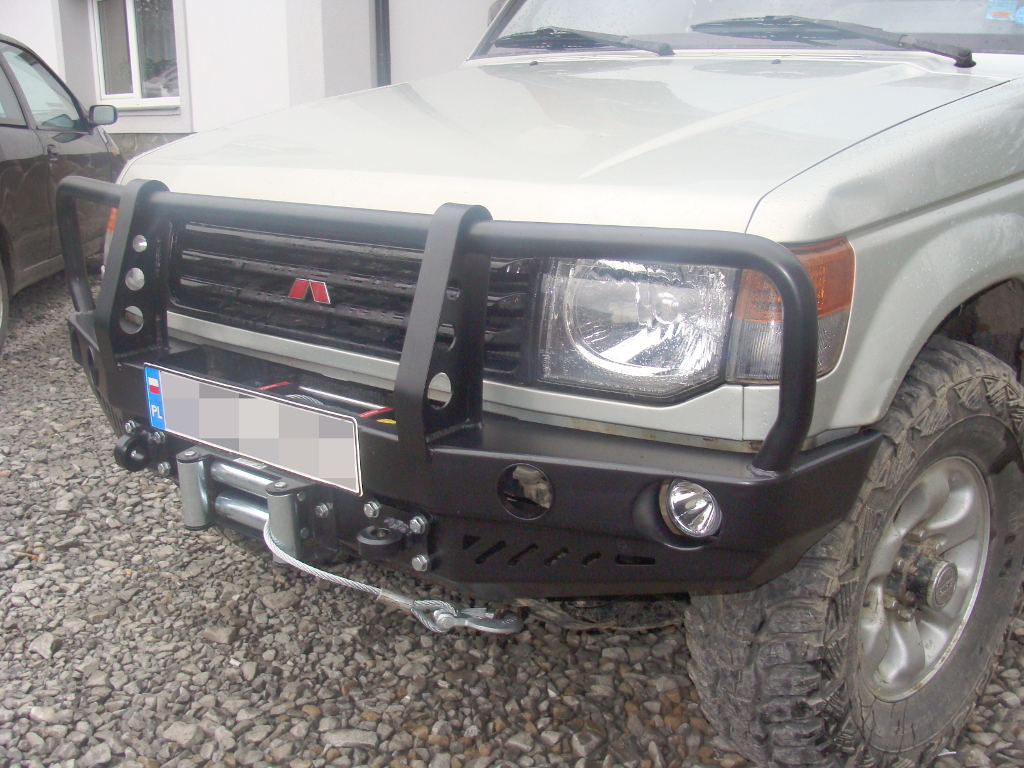 ZDERZAK PRZÓD MITSUBISHI PAJERO 2 METALOWY STALOWY