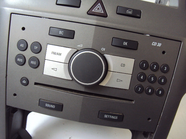 RADIO CD 30 OPEL ZAFIRA B 2005-2012 344183129 Producent części Opel OE