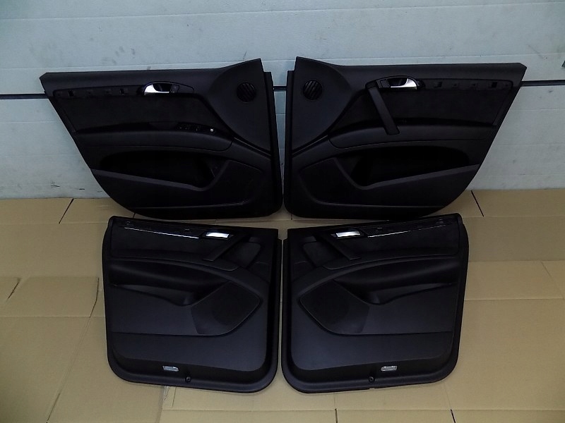 Audi Q7l0 РЕСТАЙЛІНГ ОБШИВКА ДВЕРІ ЗАД. ЗАДНІЙ ПРАВИЙ