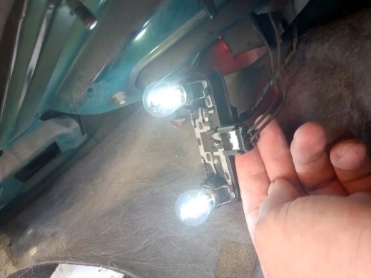 P21/5W BAY15D LED 4 x COB FILAMENT + stabilizator Strumień świetlny 600 lm