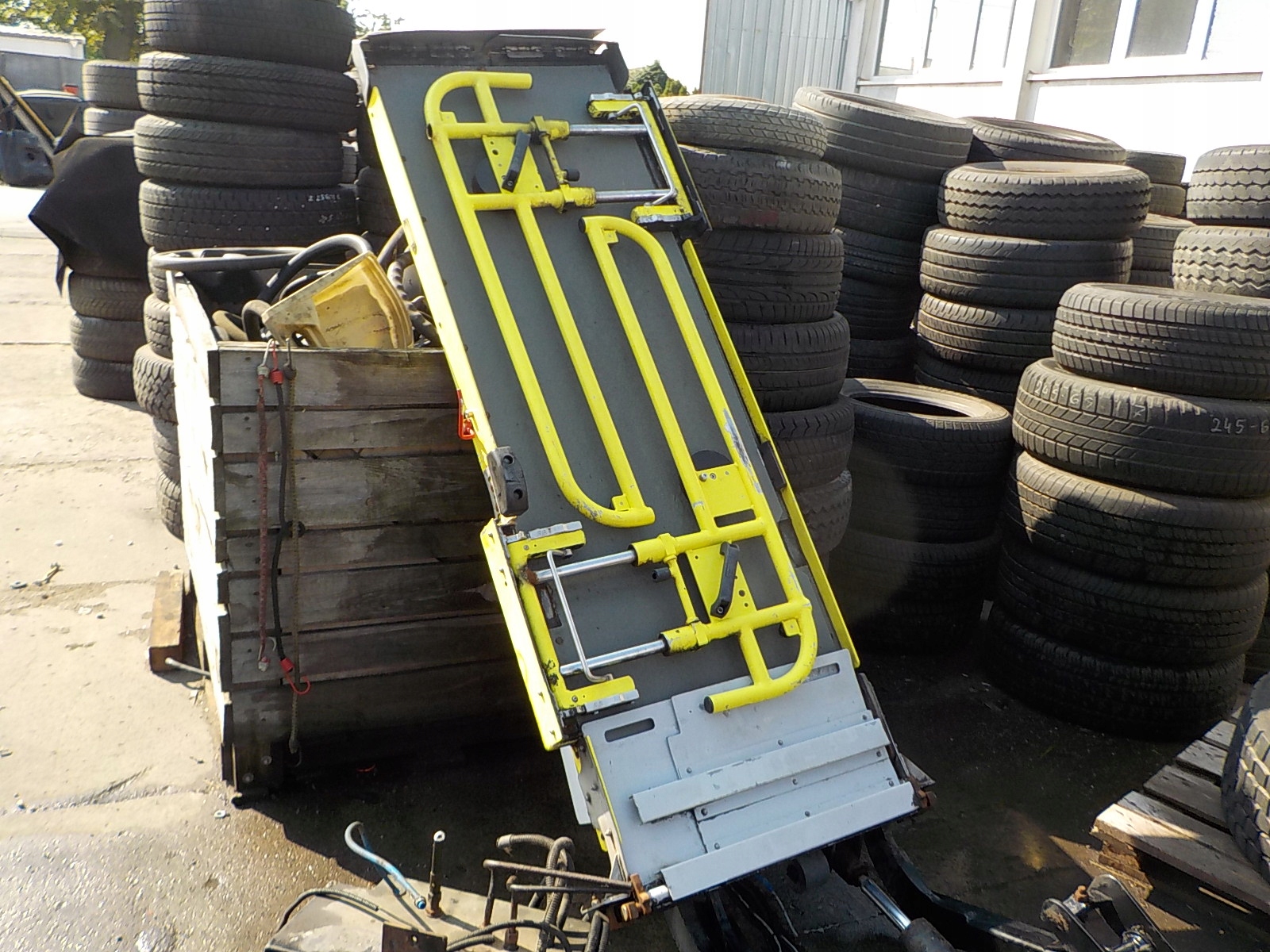 ПЛАТФОРМА ДЛЯ ПОГРУЗКИ ЛИФТА BLASZAK TWIN